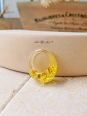 Daisy Oval Resin Ring