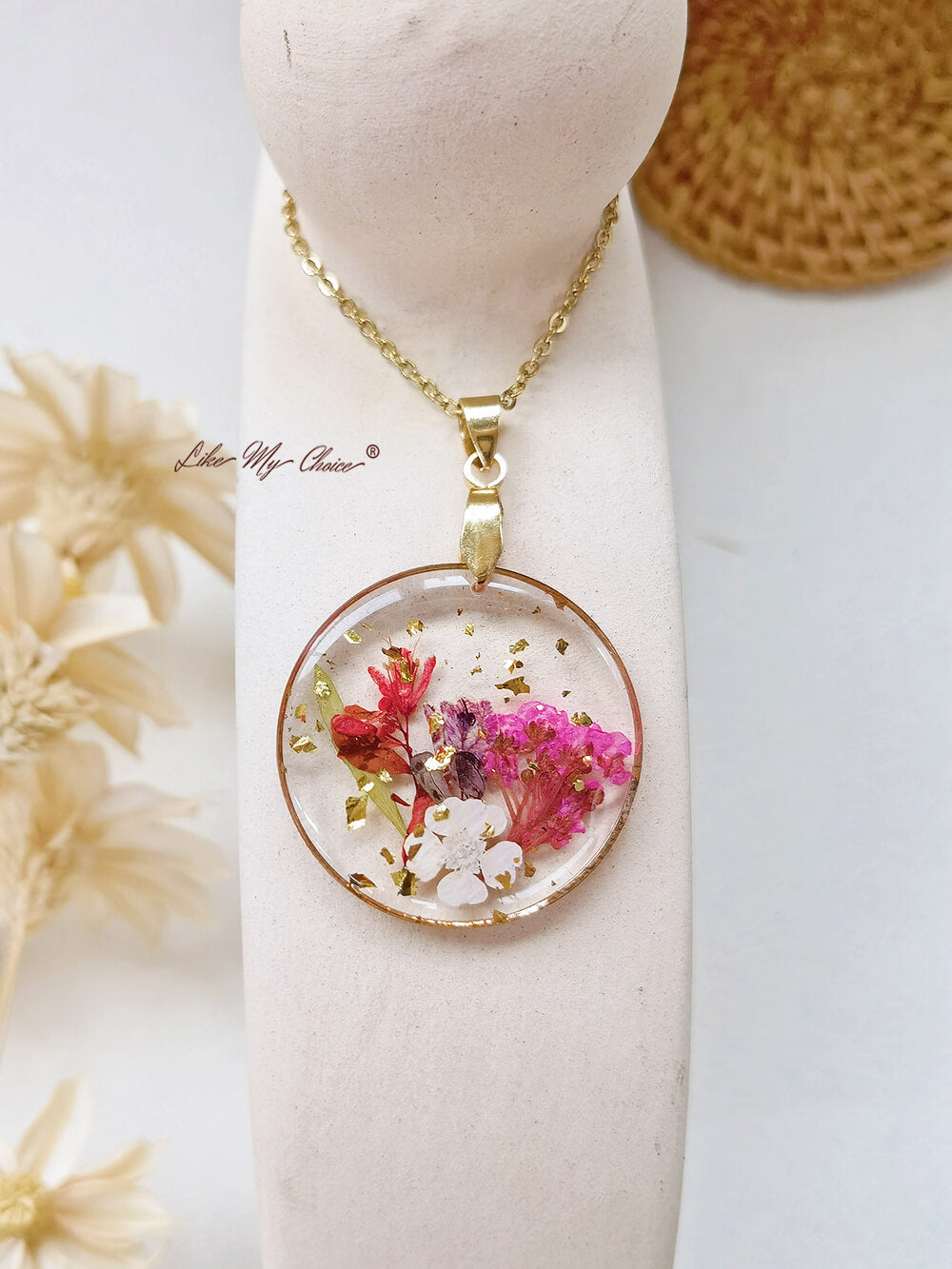 Handmade Birth Flower Bouquet Pressed Resin Pendant Necklaces-April flower