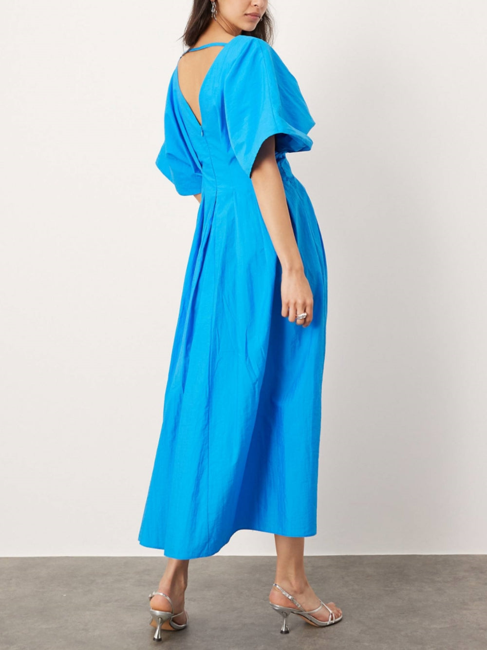 V-Neck Short Sleeve Midi Dress In Blue