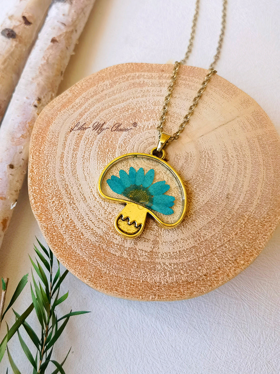 Natural Dried Flower Daisy Mushroom Necklace