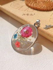 Resin Pendant Necklace With Forget-Me-Not Red Galsang Flower