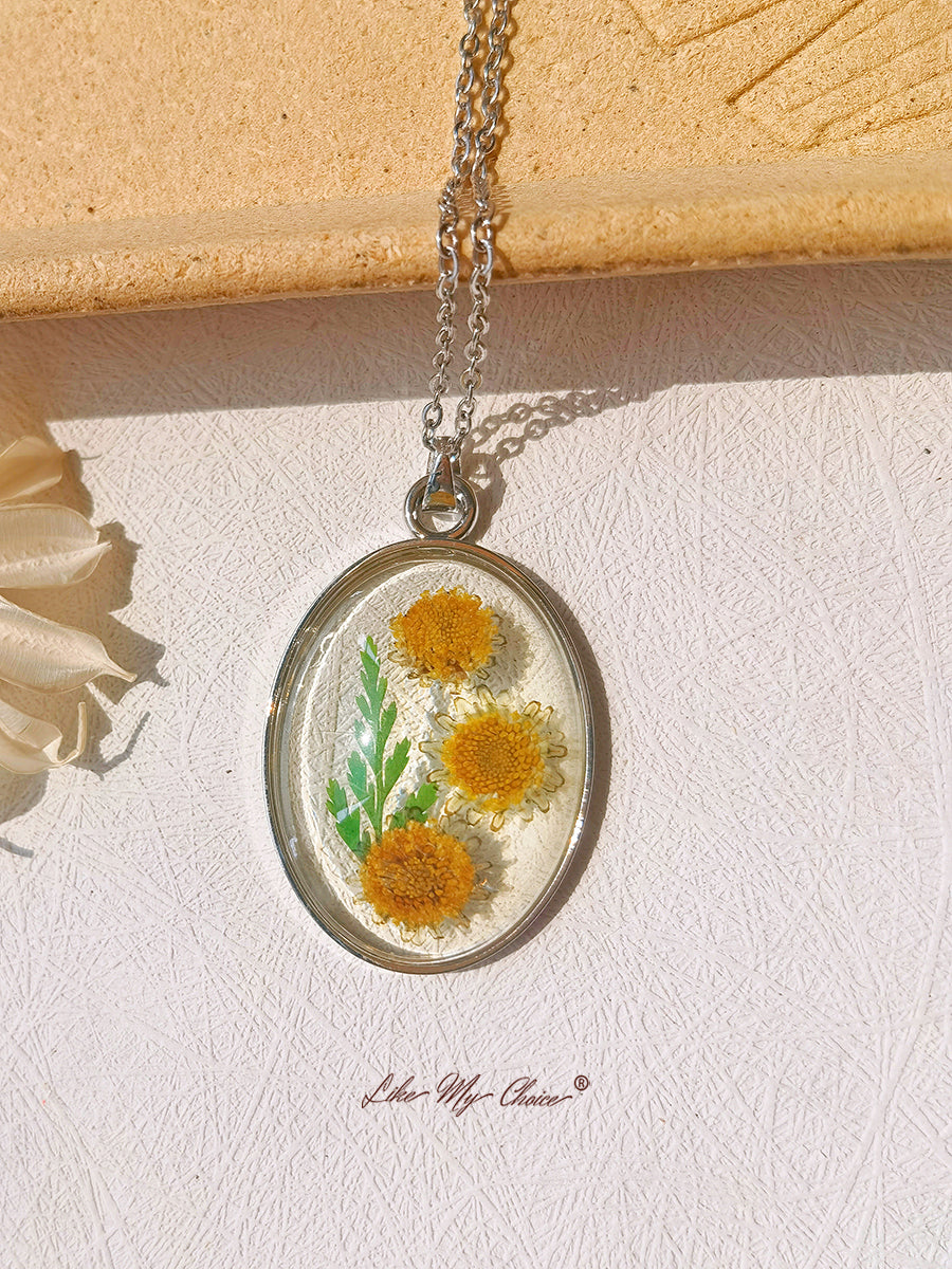 Resin Pendant Necklace With Eternal Sunflower Dried Flowers