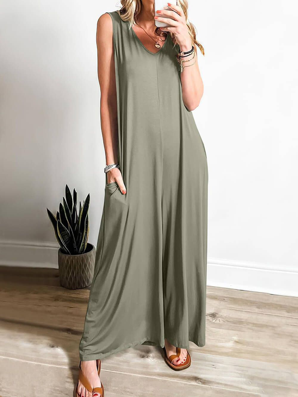 Fresh And Casual Pocket Thin Jumpsuit