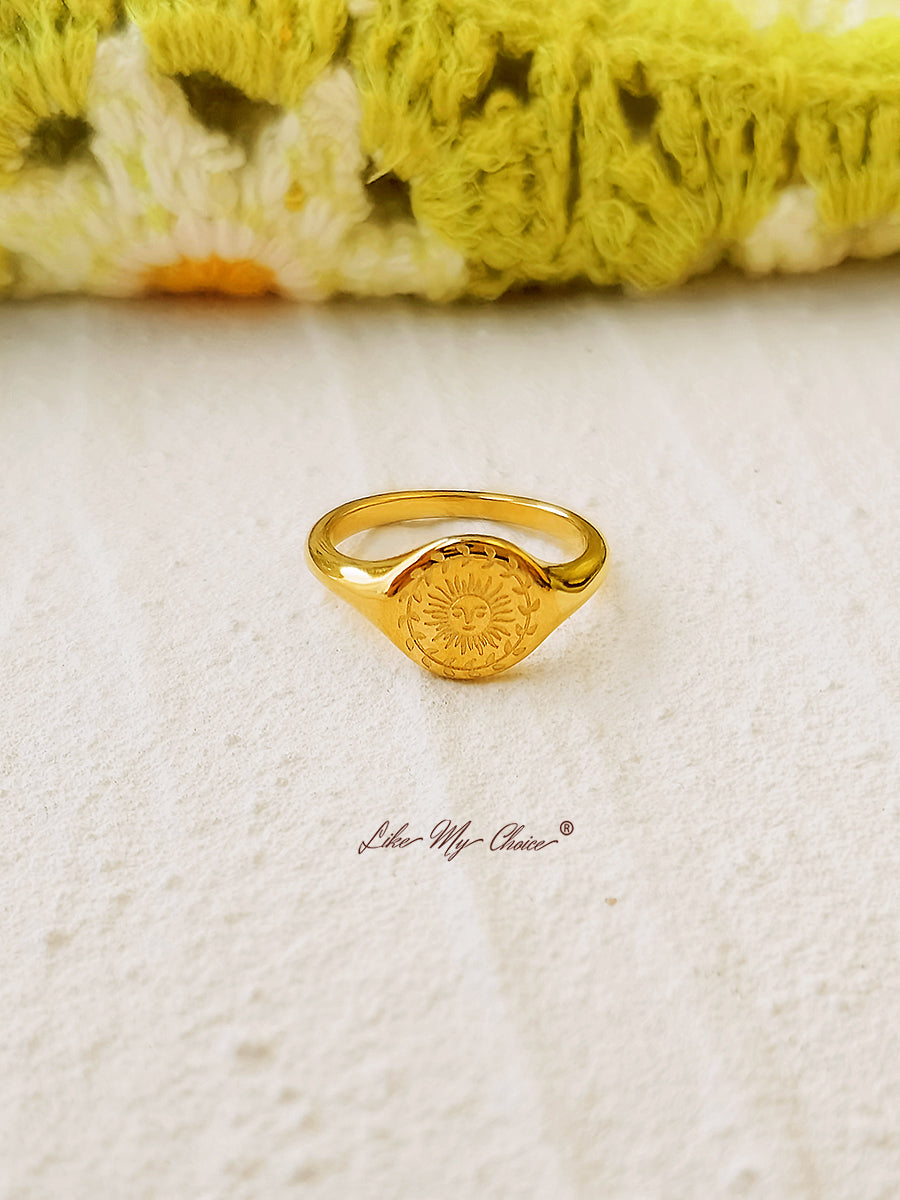 Love By The Moon Signet Boho Ring