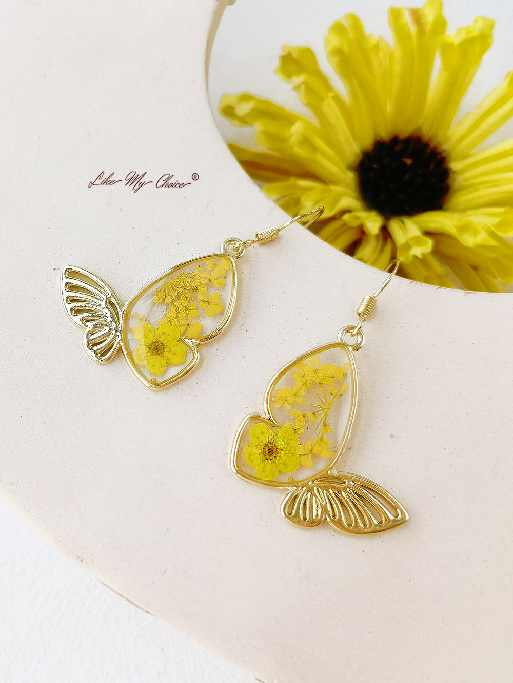 Queen Lace Butterfly Dried Flower Earrings