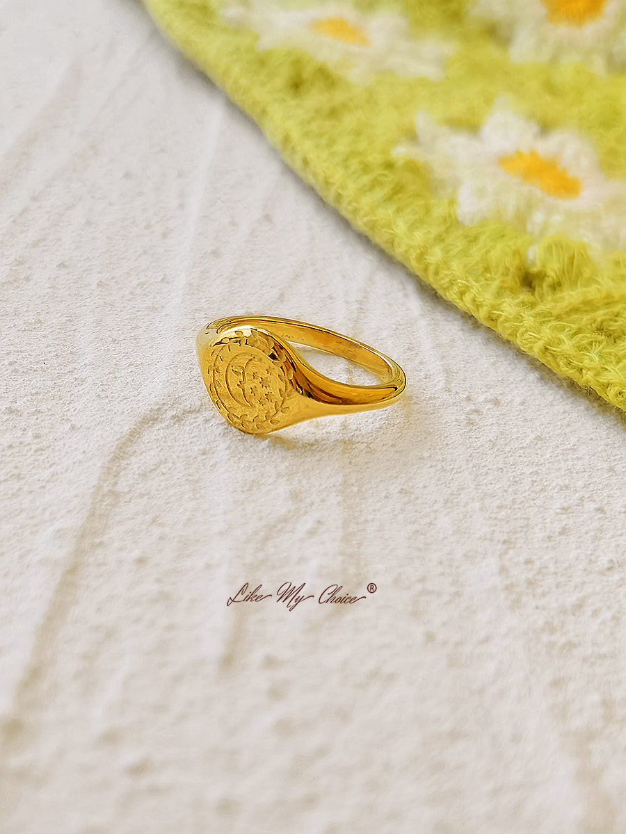 Love By The Moon Signet Boho Ring