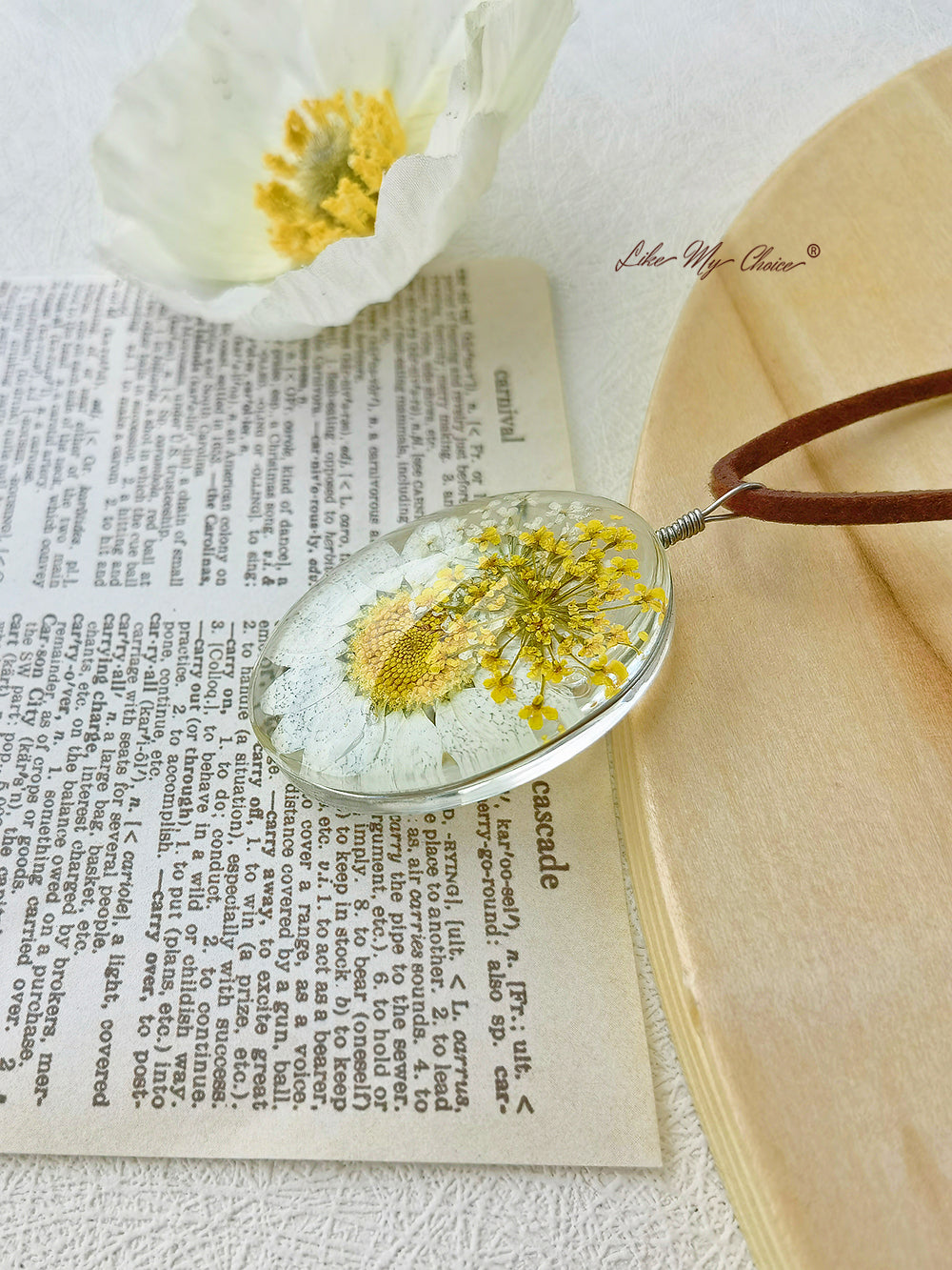 Dried Flower Necklace Double Sided Preserved Flower Daisy Pendant