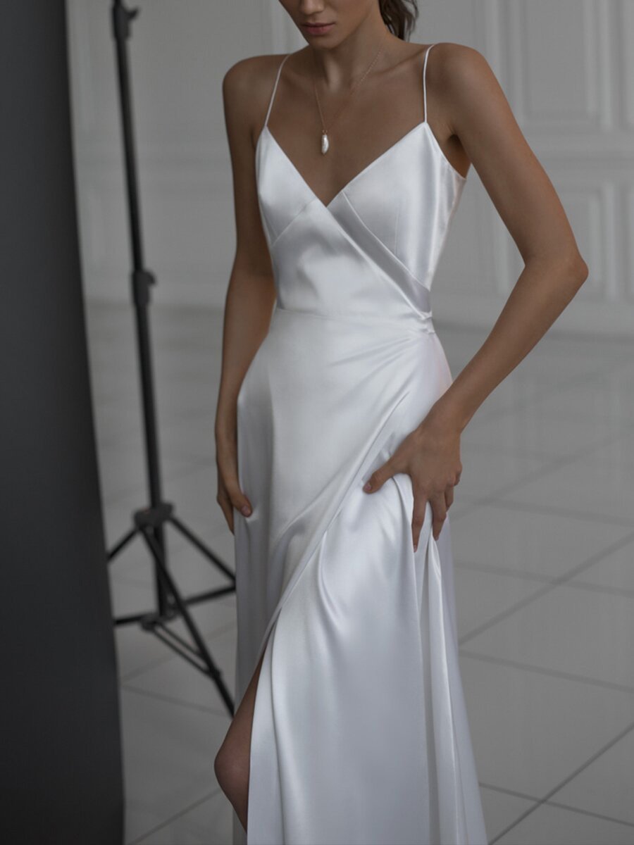 Kiara Satin High-Slit Mermaid Dress