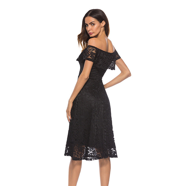 Abigail Scalloped Lace Formal Dress