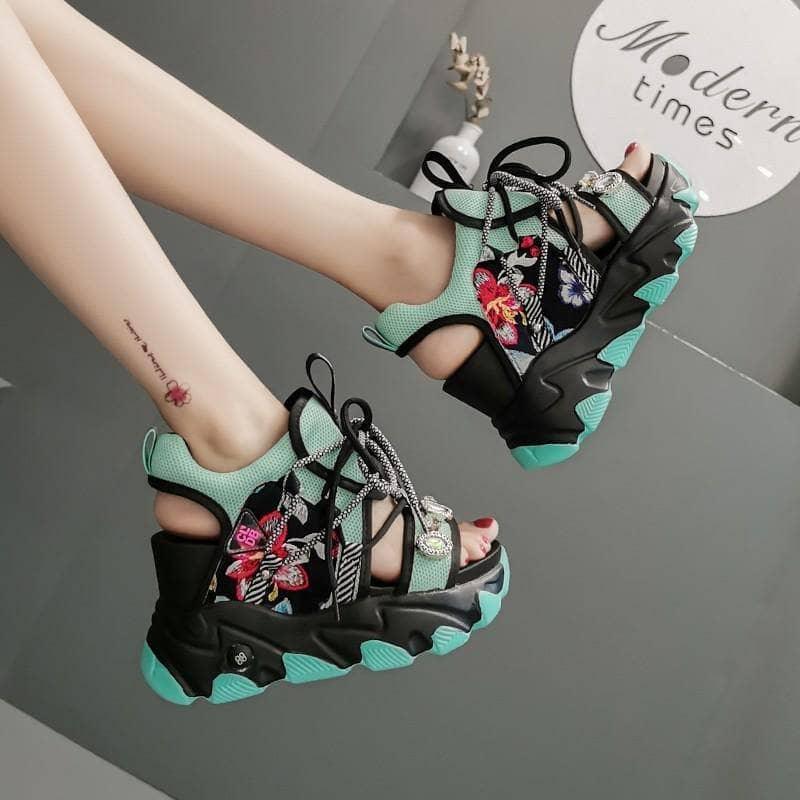 Gorus Platform Sandals