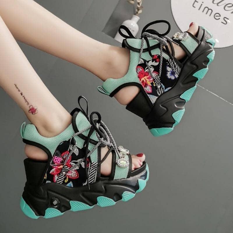 Gorus Platform Sandals