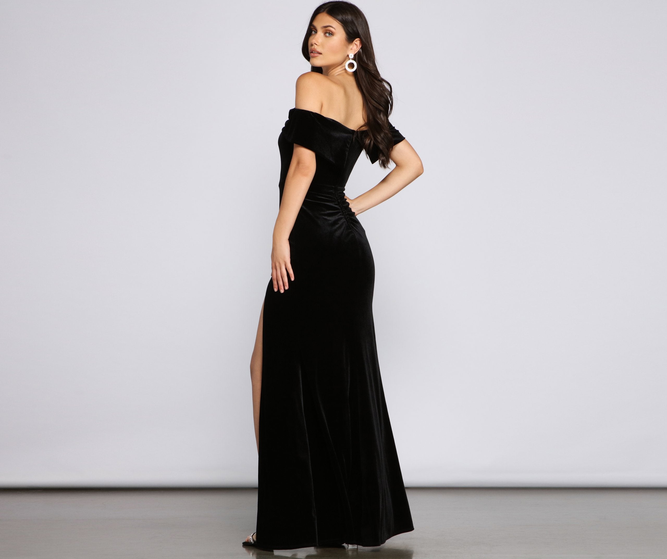 Olivia Formal Velvet Off-The-Shoulder Maxi Dress - Lady Occasions