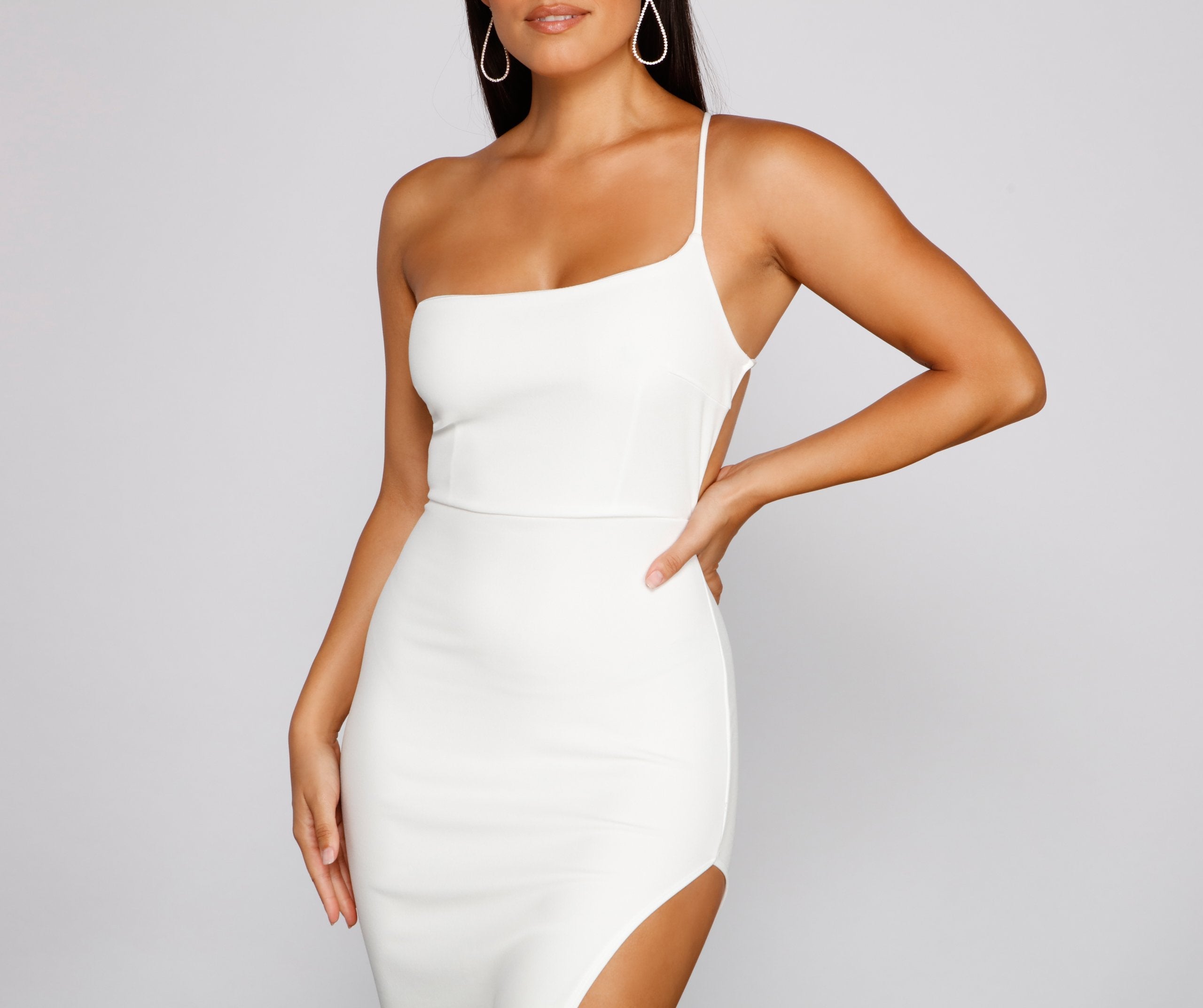 Alisha Asymmetrical One-Shoulder Formal Dress - Lady Occasions