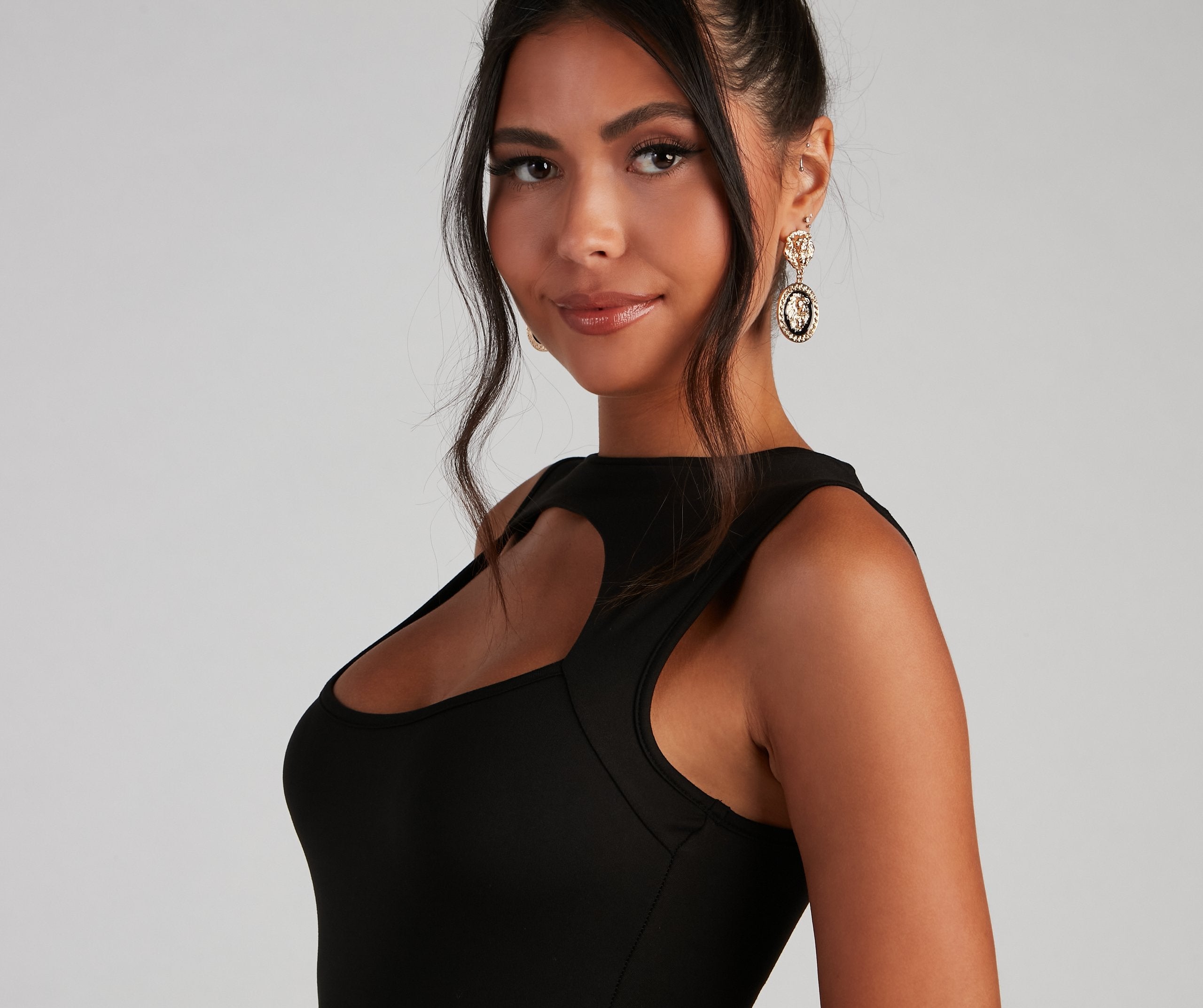 Chic Cutout Bodycon Mini Dress - Lady Occasions