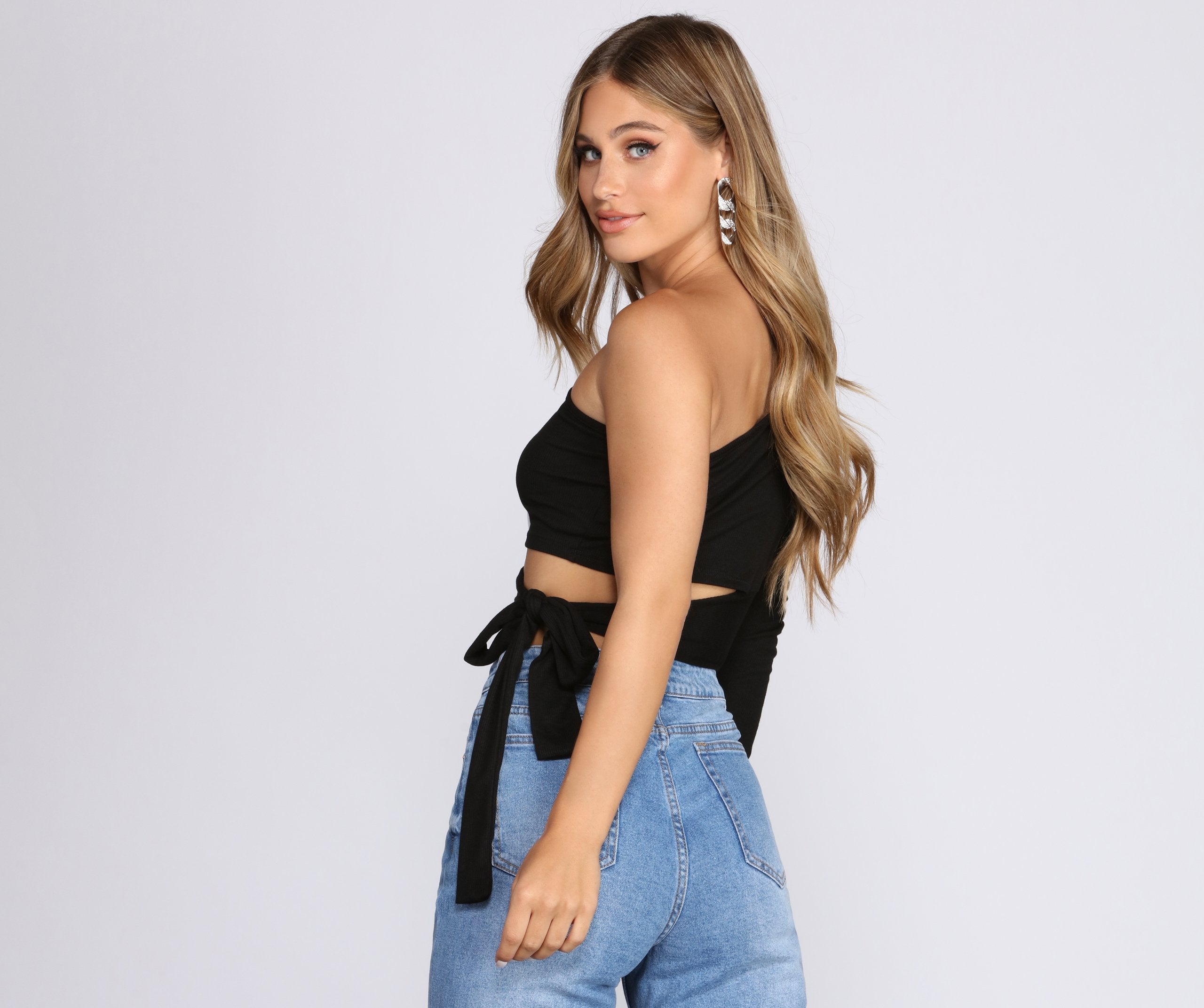 Single Sleeve Ribbed Crop Top