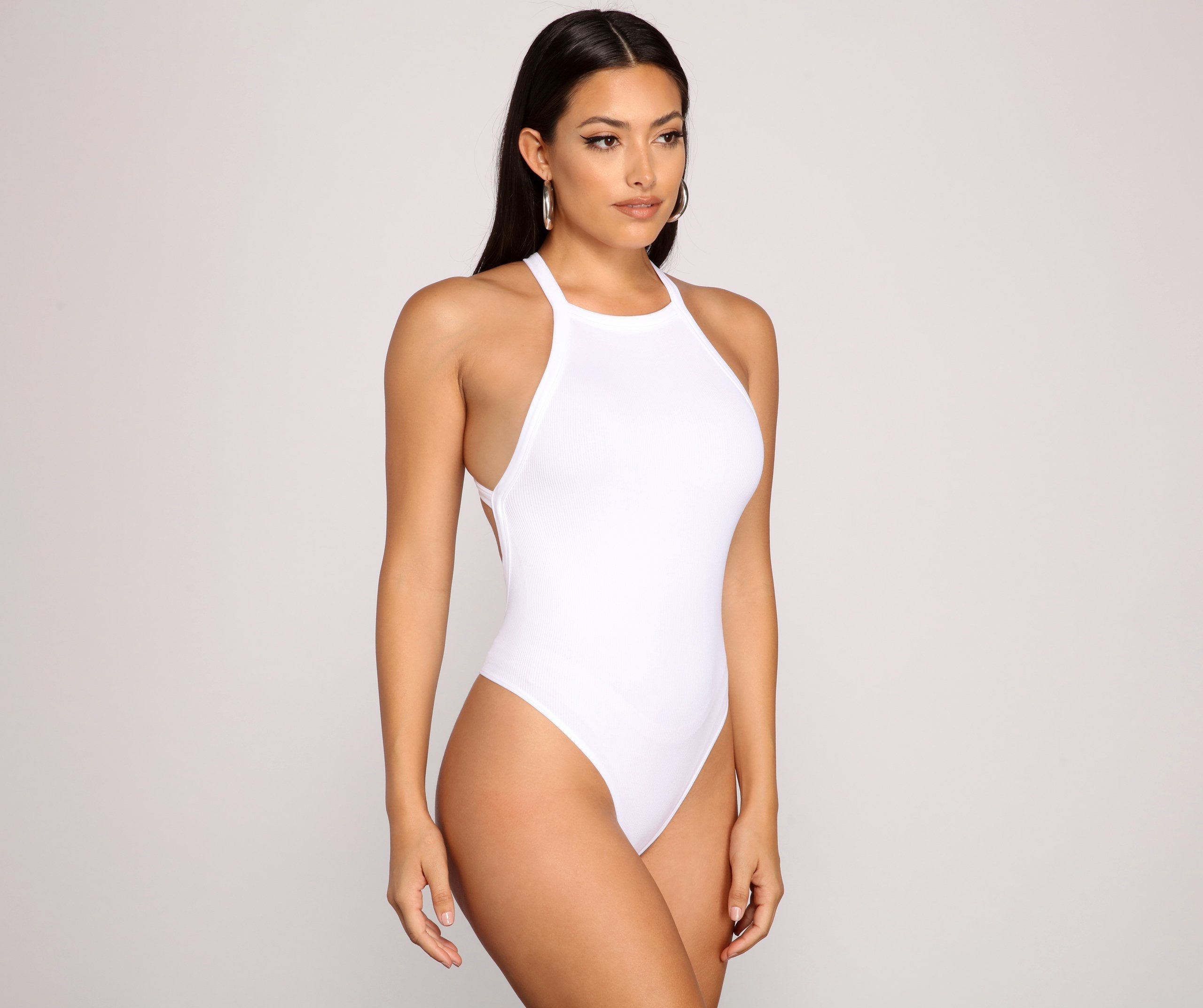 Chic And Seamless Sleeveless Bodysuit - Lady Occasions