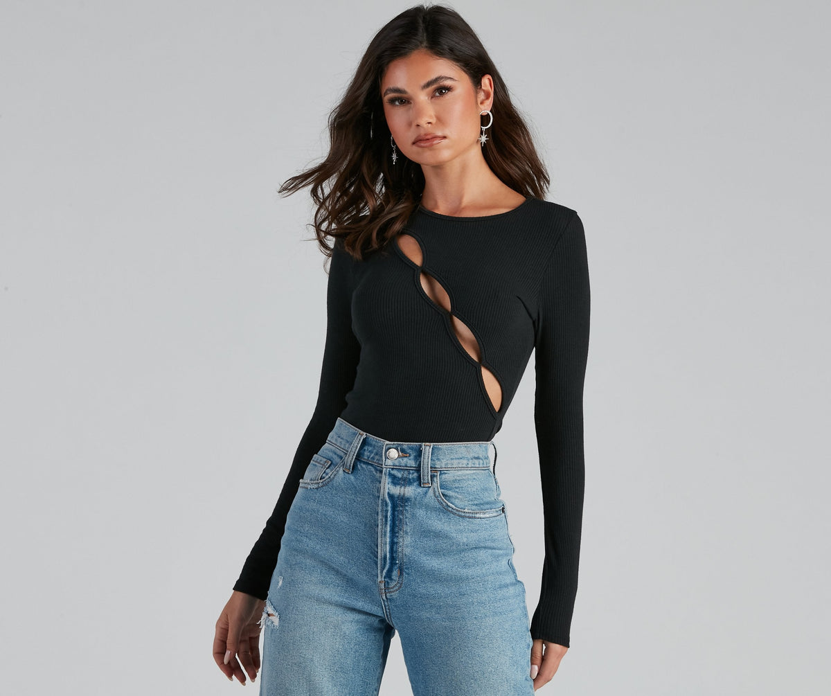 Chic Keyhole Cutout Long Sleeve Bodysuit - Lady Occasions