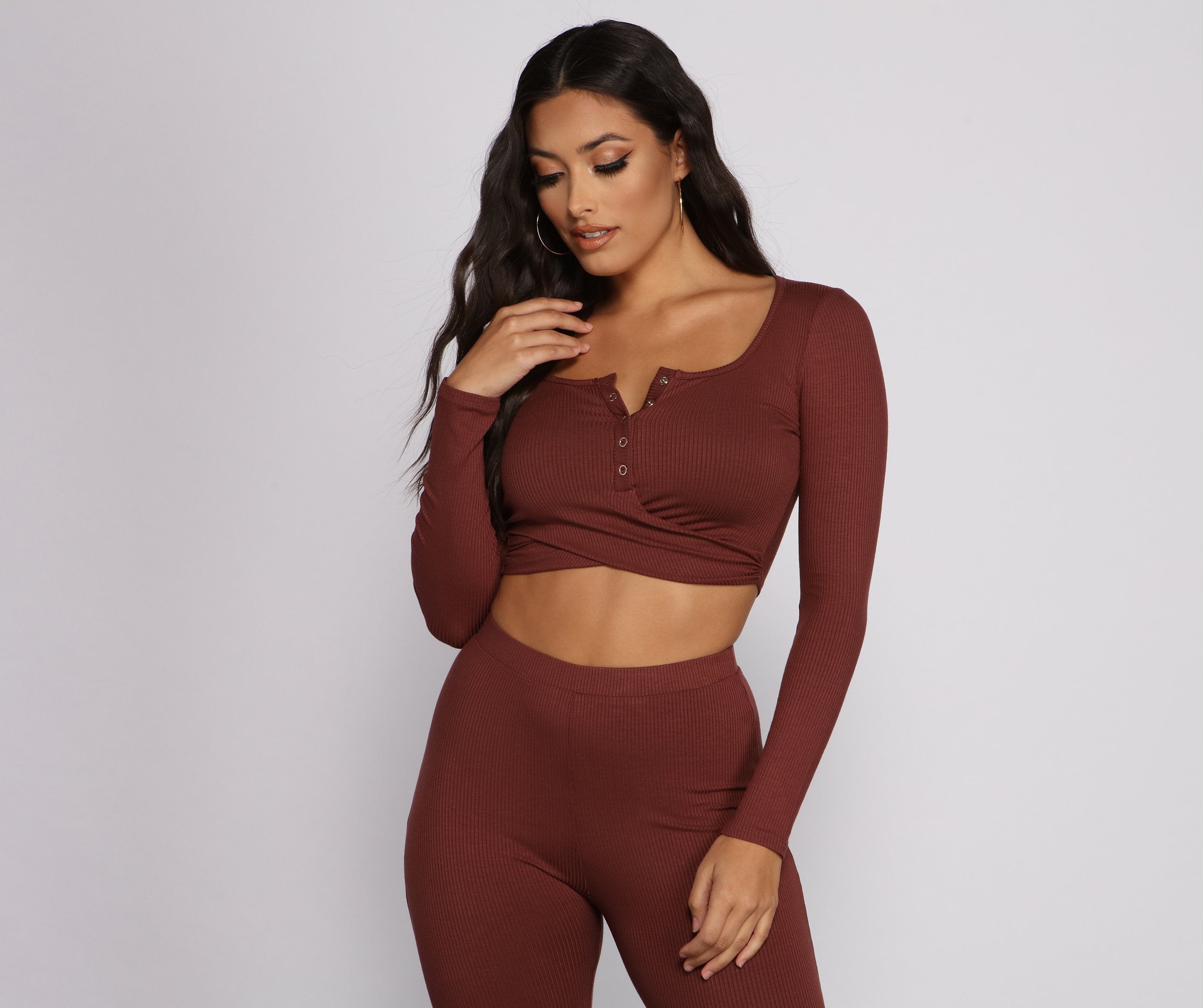 Ribbed Knit Henley Crop Top - Lady Occasions