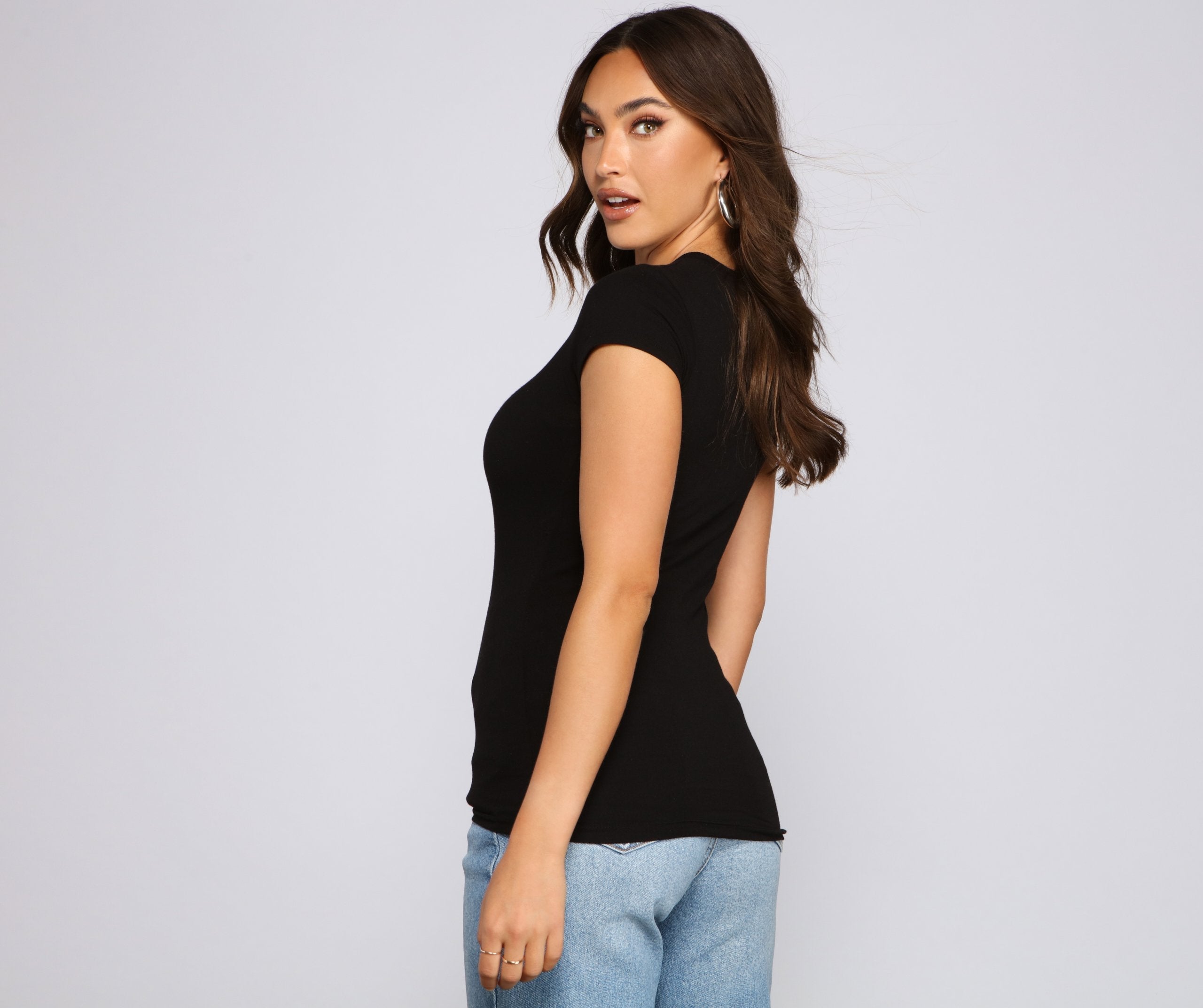 Everyday Basic Scoop Neck Tee - Lady Occasions