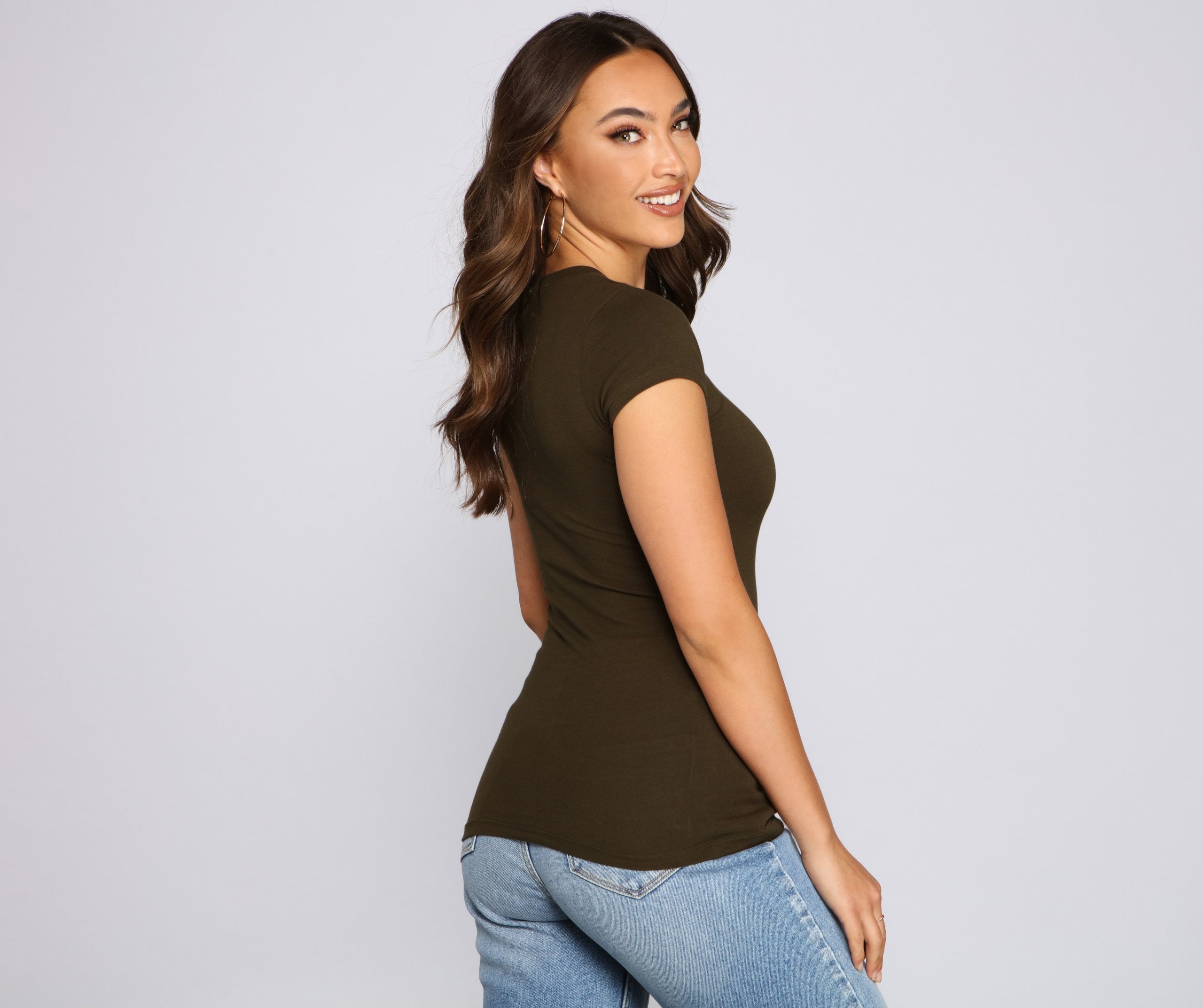 Everyday Basic Scoop Neck Tee - Lady Occasions