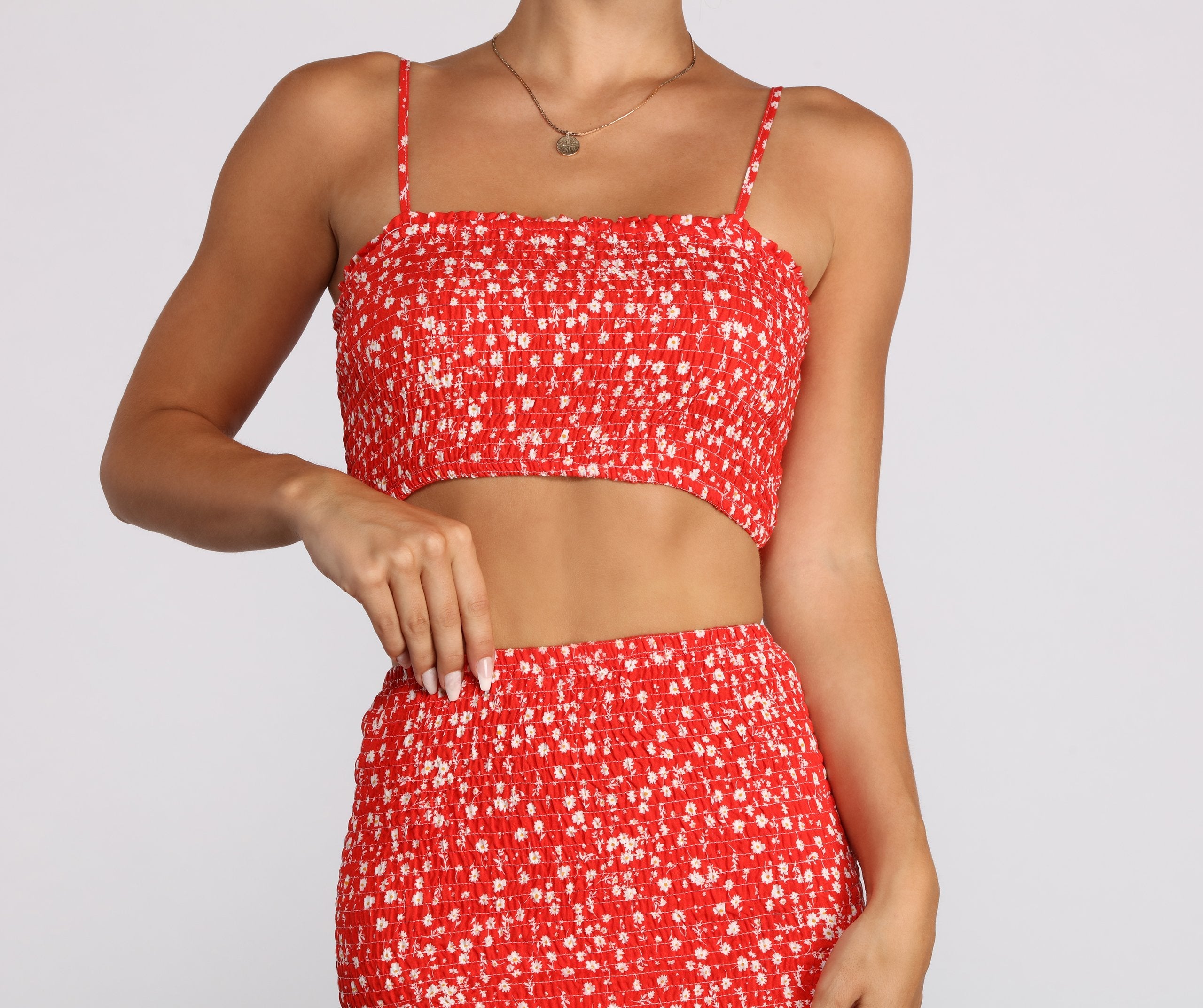 Falling For You Floral Crop Top - Lady Occasions