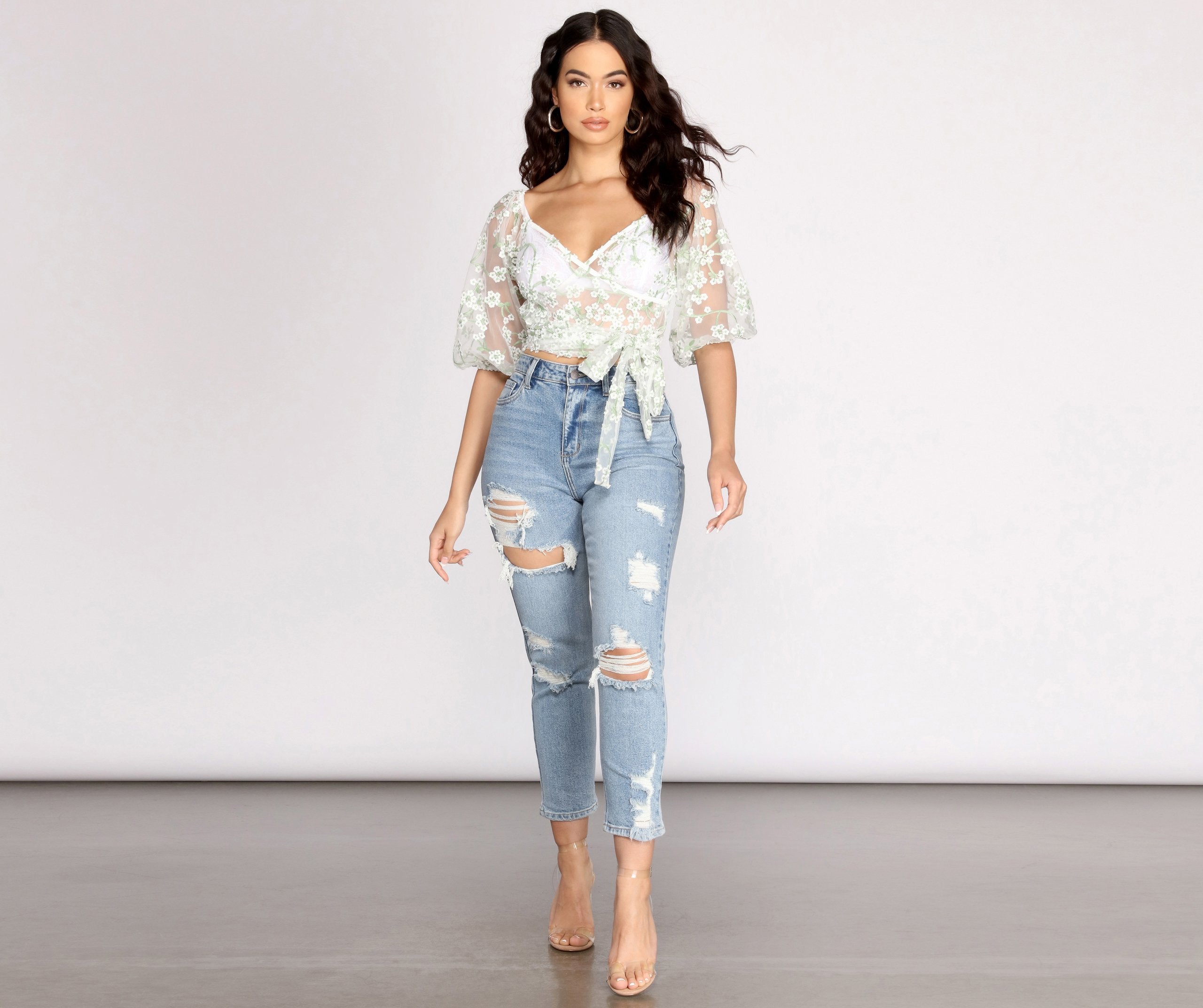 Effortlessly Embroidered Floral Crop Top - Lady Occasions