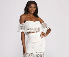 Off The Shoulder Crochet Crop Top - Lady Occasions