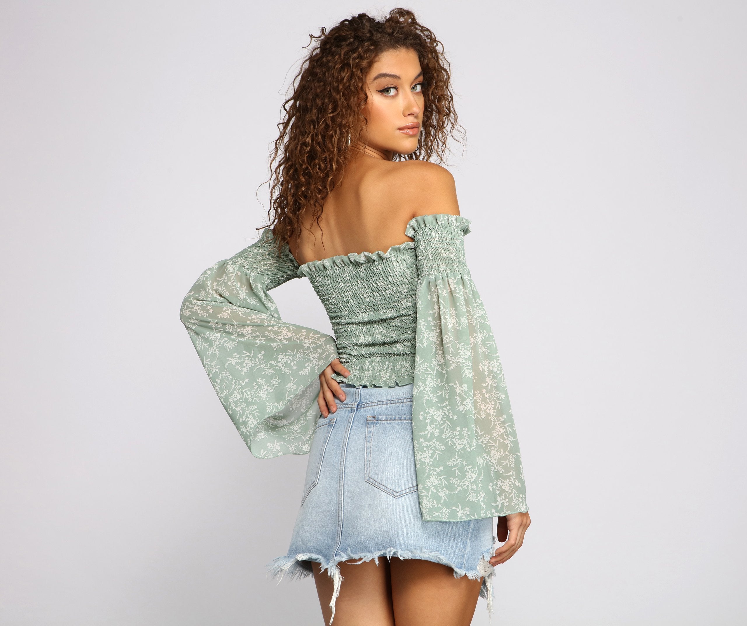 Radar On Florals Smocked Crop Top - Lady Occasions