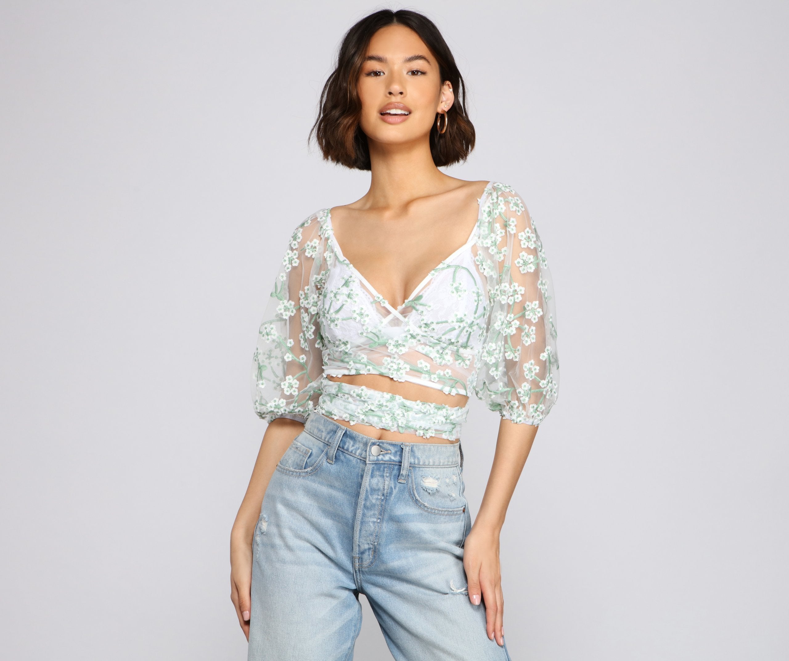 Effortlessly Embroidered Floral Crop Top - Lady Occasions