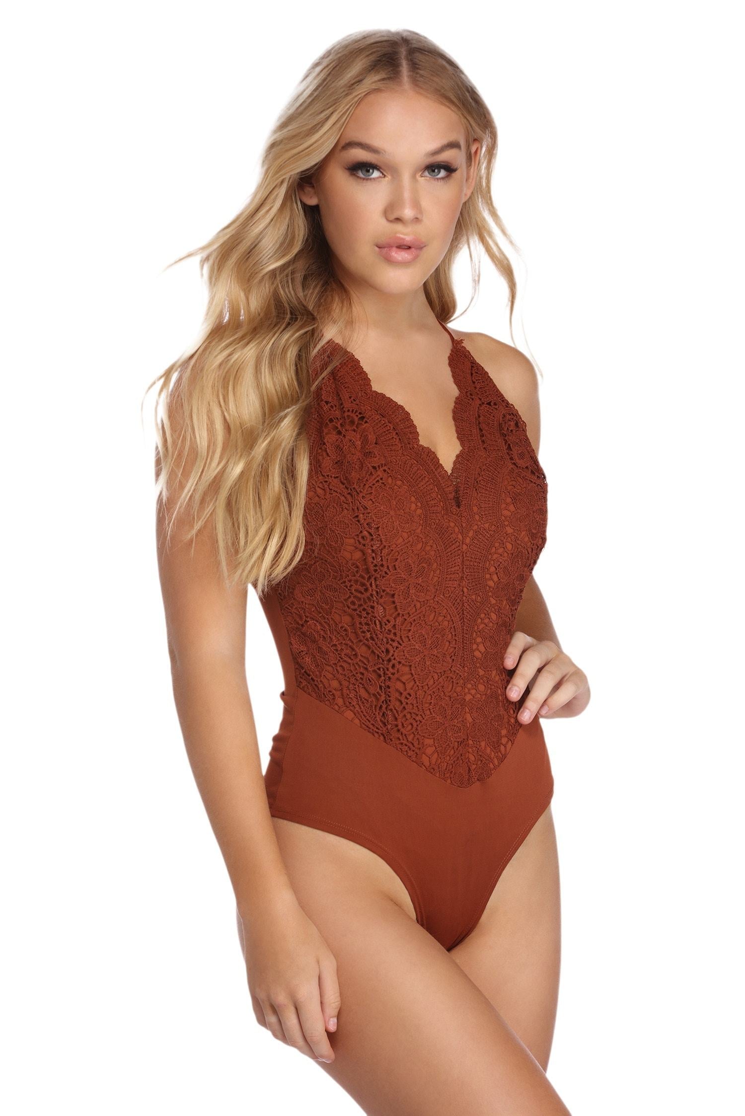 Scalloped Lace Bodysuit - Lady Occasions