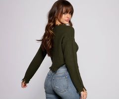 Stylishly Distressed Cropped Sweater - Lady Occasions