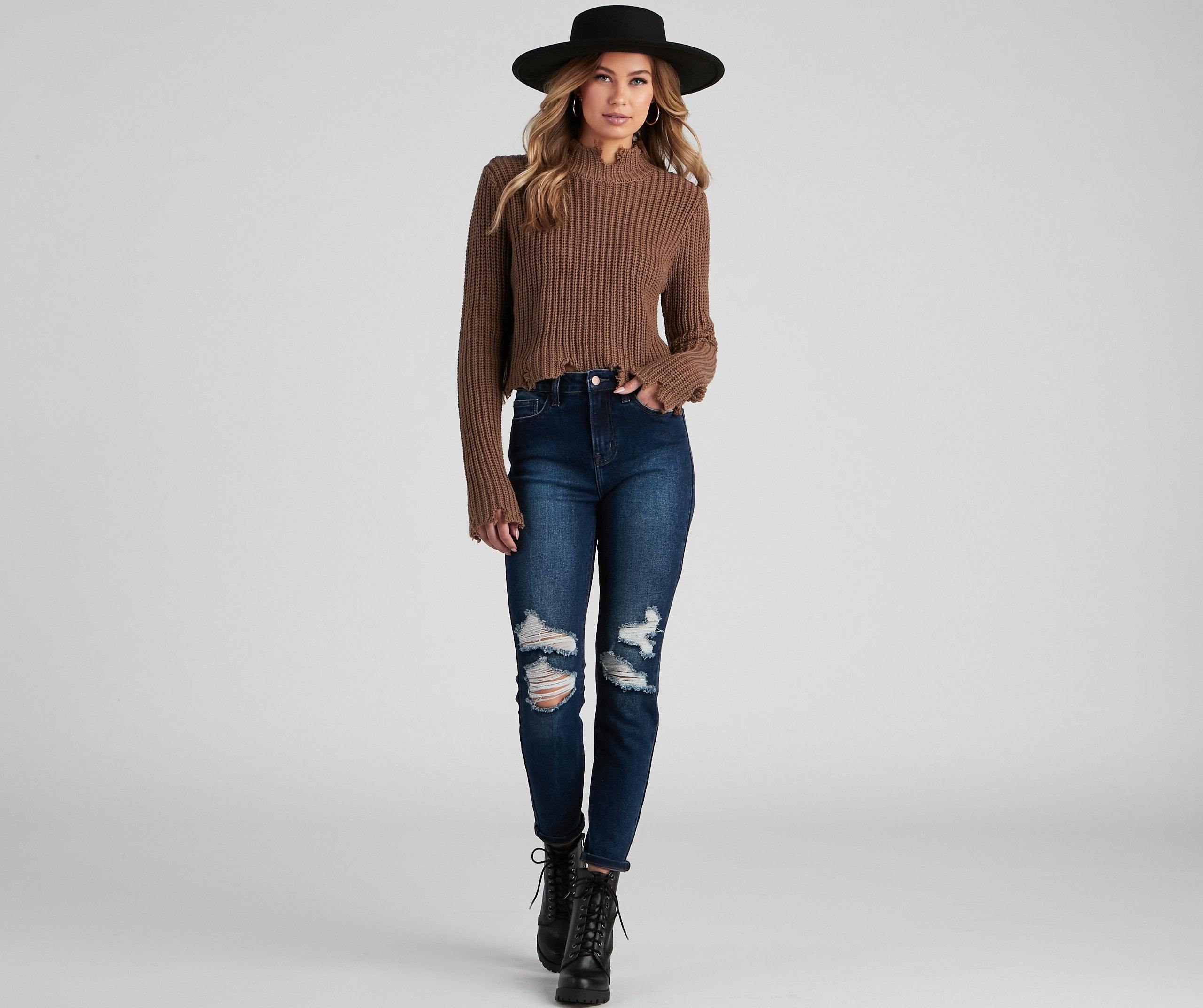 Major Destruction Cropped Knit Sweater - Lady Occasions