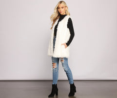 Chic Fashionista Faux Fur Vest - Lady Occasions