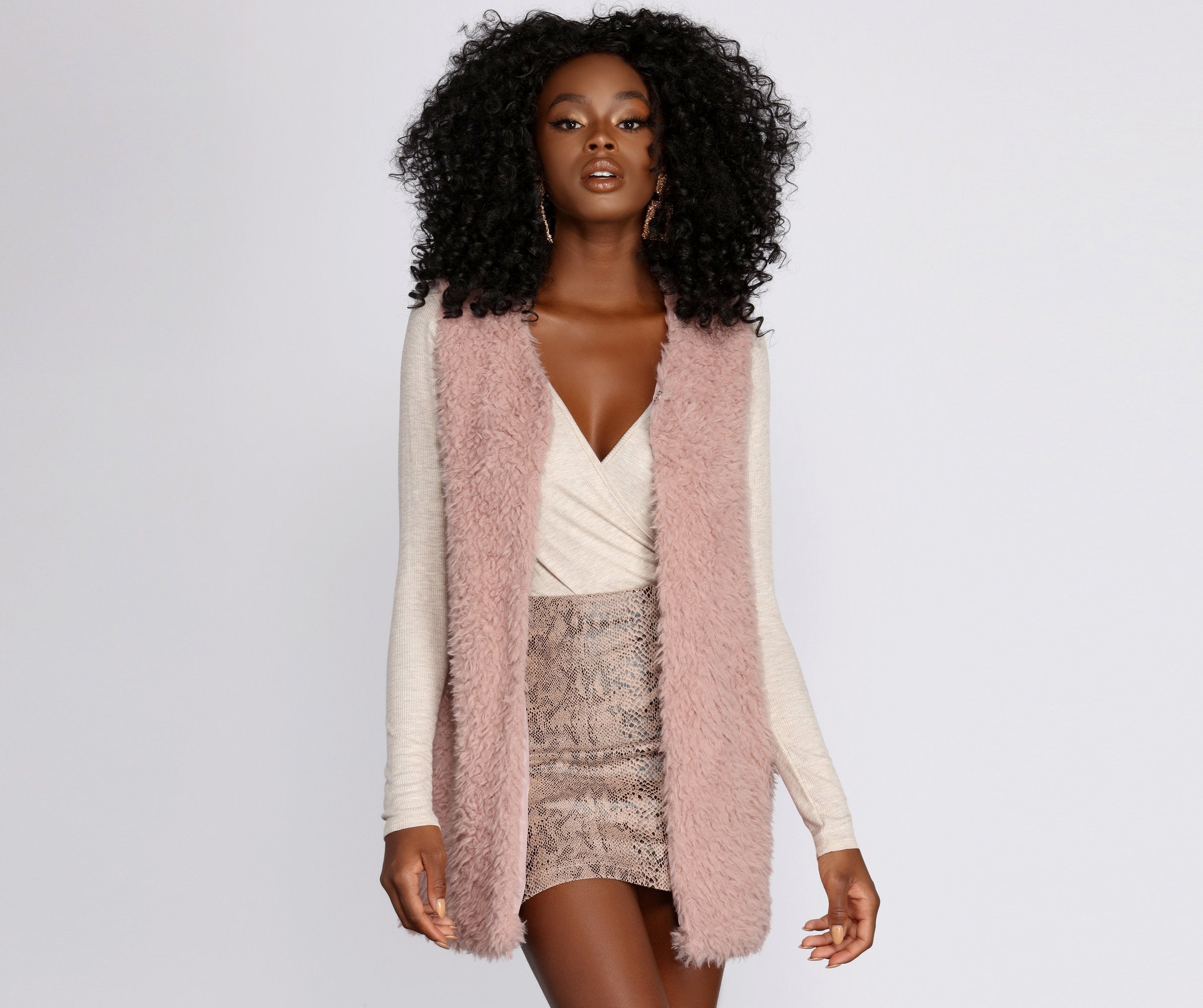 Pretty And Posh Faux Fur Vest - Lady Occasions