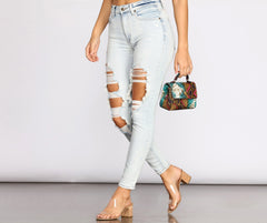 Bella High Rise Super Destructed Jeans - Lady Occasions