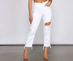 High-Rise Destructed And Frayed Mom Jeans - Lady Occasions