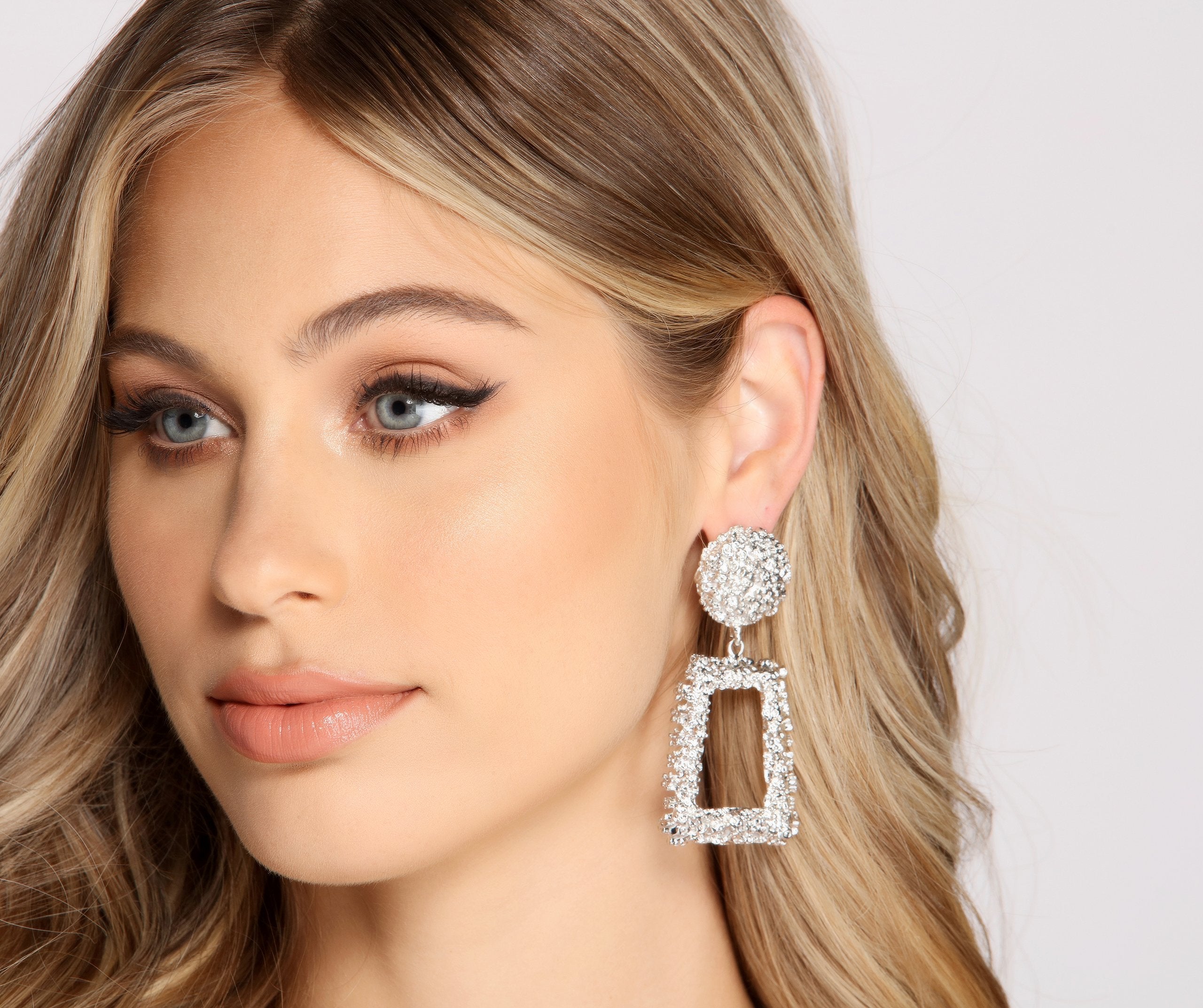 Glam Moment Textured Earrings - Lady Occasions