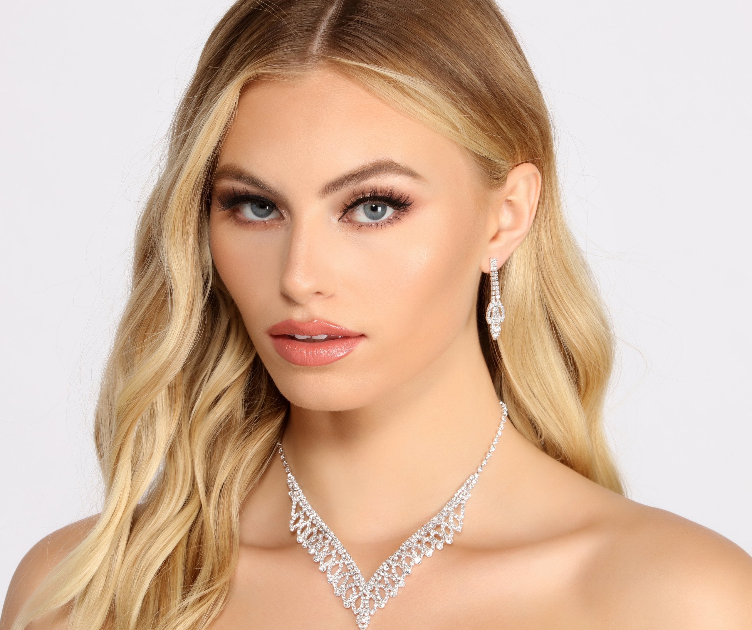 Rhinestone V Collar and Drop Earring Set - Lady Occasions