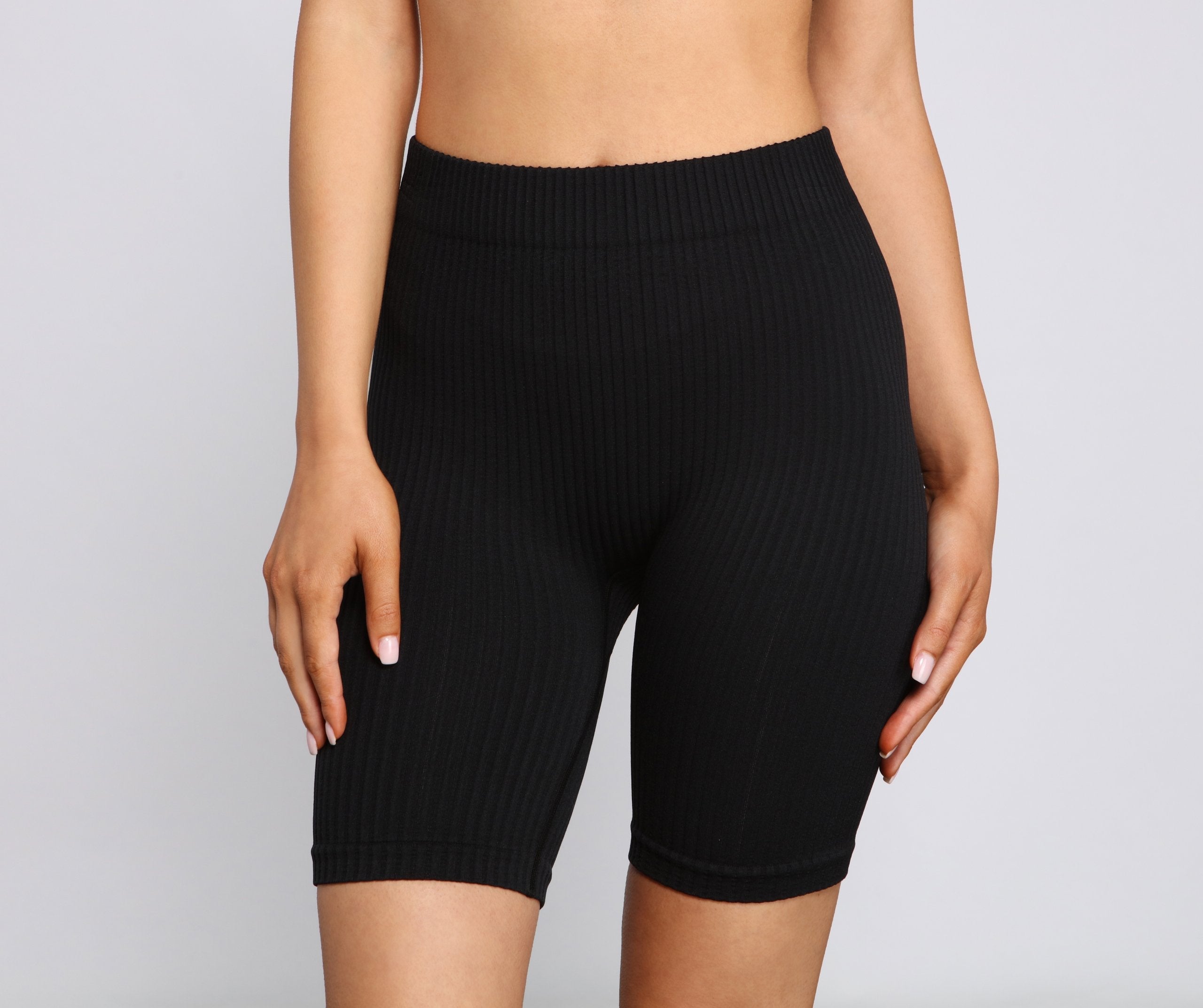 Chic And Seamless Ribbed Biker Shorts - Lady Occasions