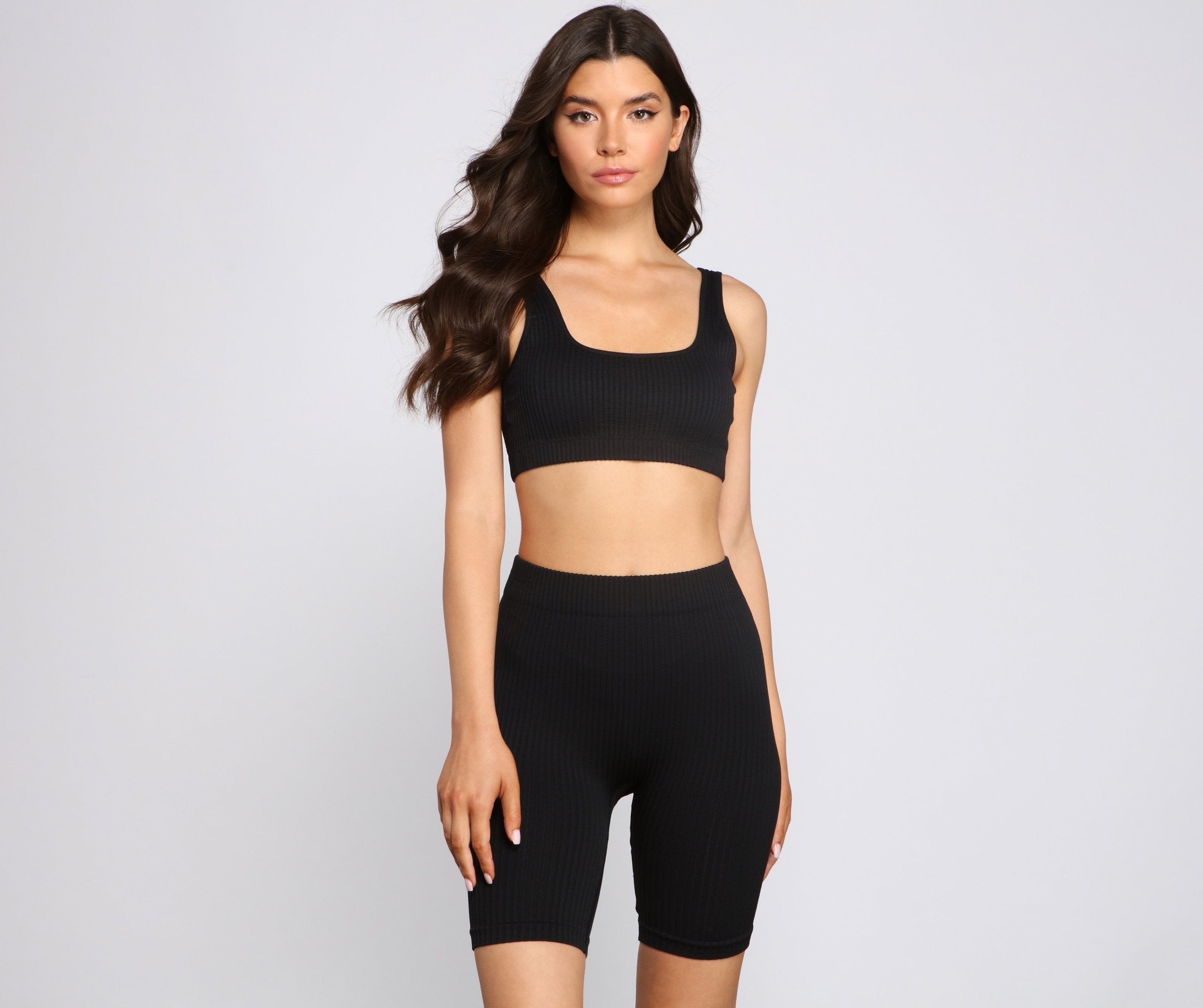 Chic And Seamless Ribbed Biker Shorts - Lady Occasions