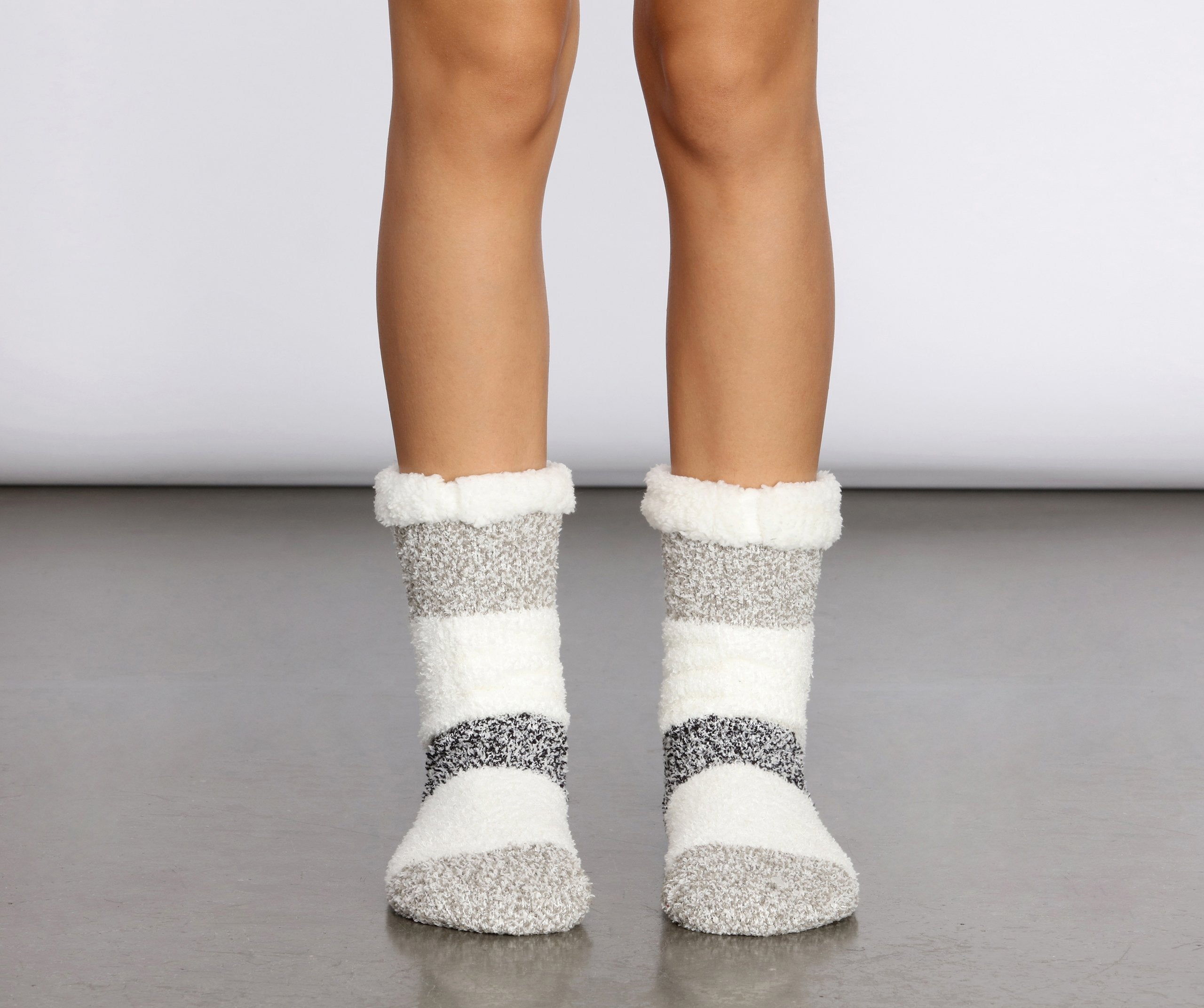 Toasty Toes Non-Slip Fuzzy Socks - Lady Occasions