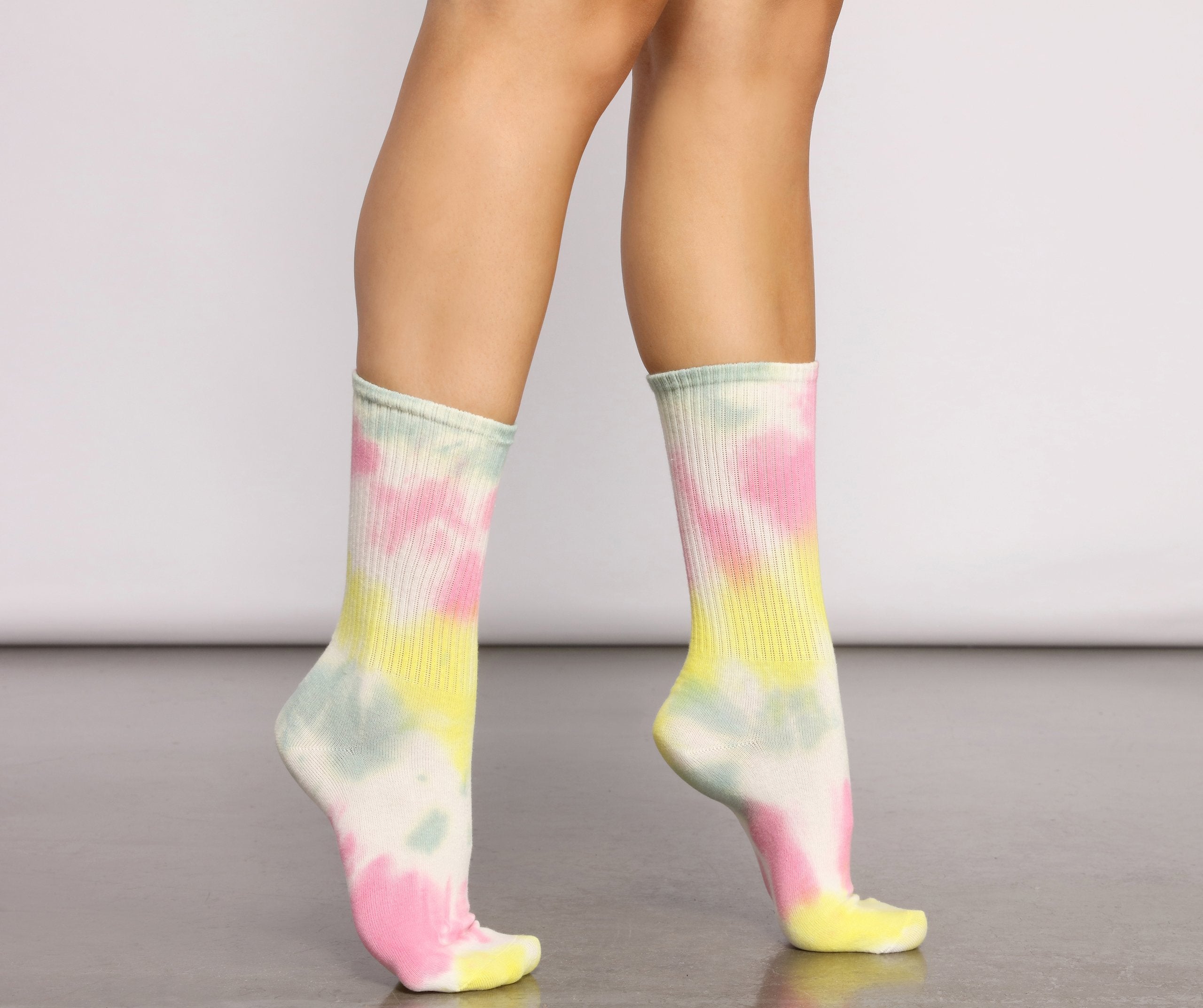 Tie Dye Crew Socks - Lady Occasions