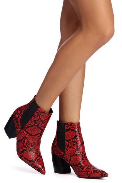 Simply Chic Gore Booties