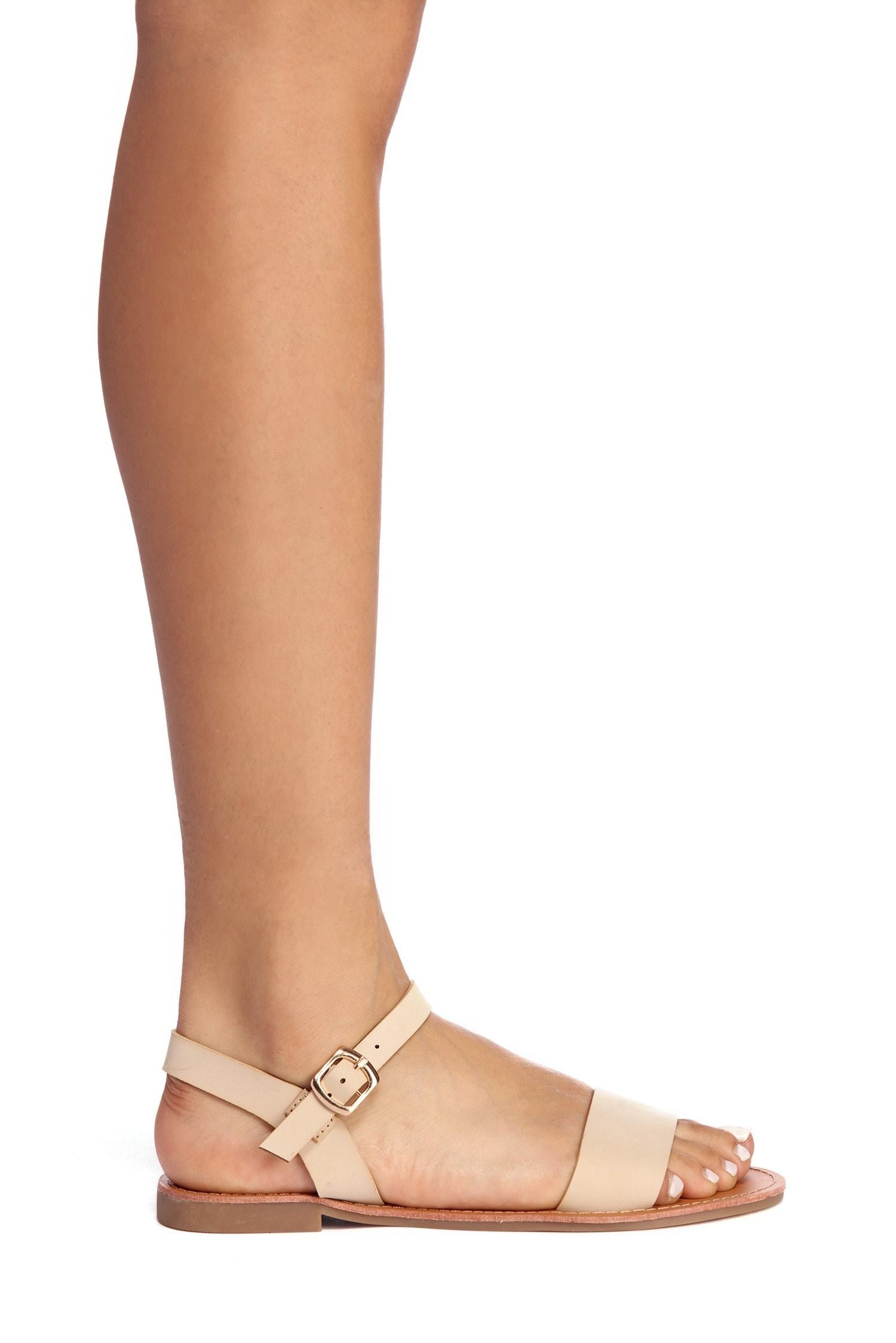 Essential Sleek Strap Sandals - Lady Occasions