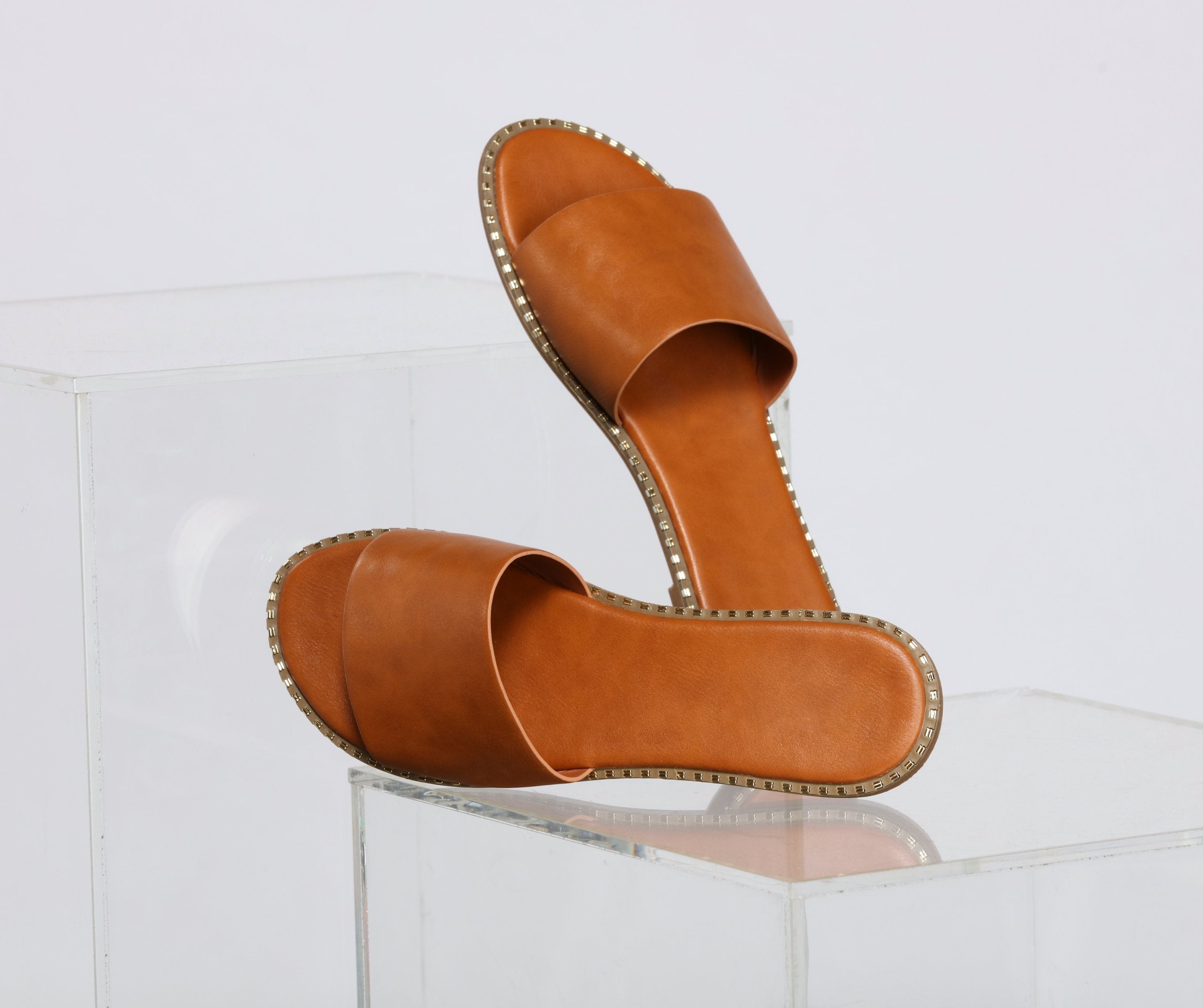 Studded Style Wide Band Sandals - Lady Occasions