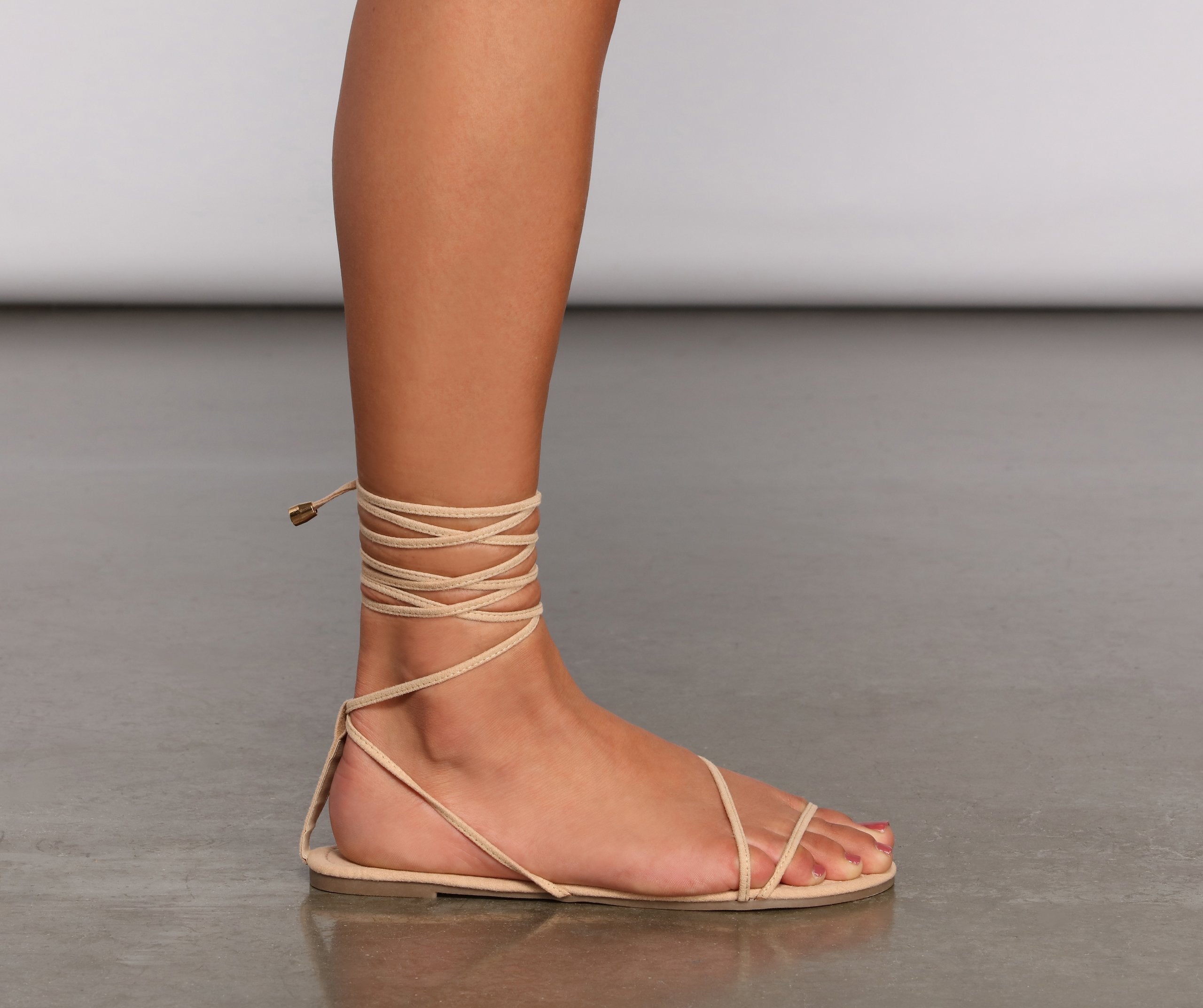Strappy And Stylish Lace-Up Sandals - Lady Occasions