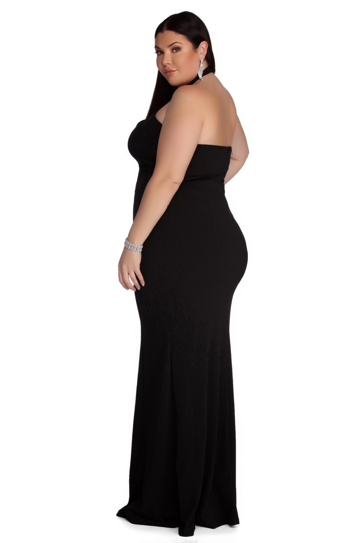 Plus Joselyn Formal Halter Dress – Lady Occasions