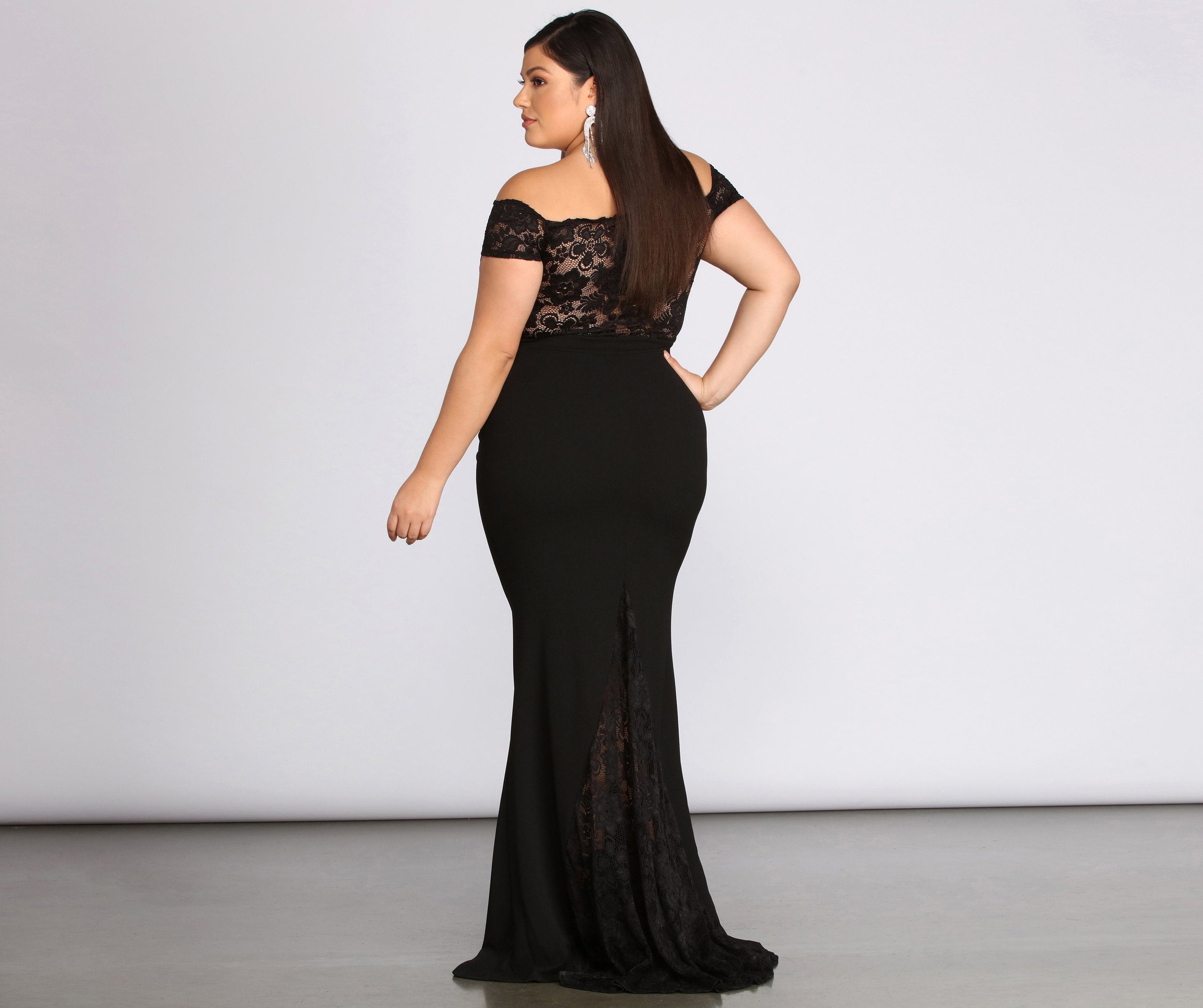 Plus Layla Formal Lace Dress - Lady Occasions