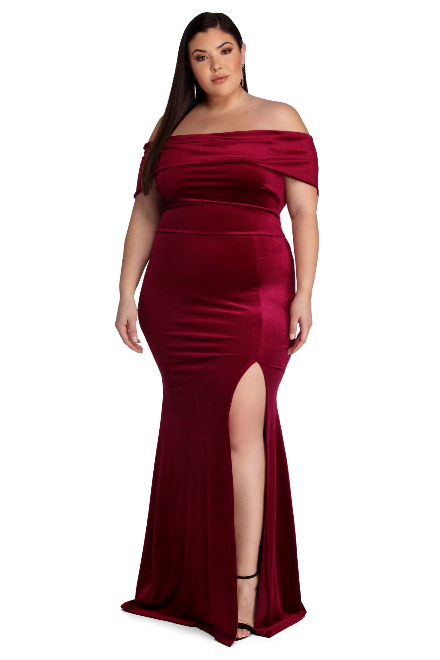 Plus Lilianna Formal Velvet Dress - Lady Occasions