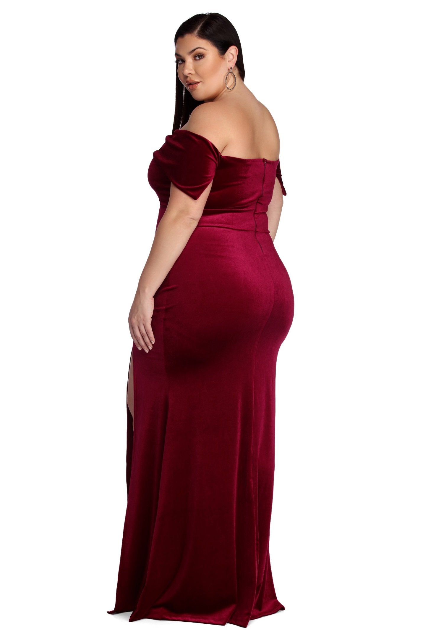 Plus Lilianna Formal Velvet Dress - Lady Occasions